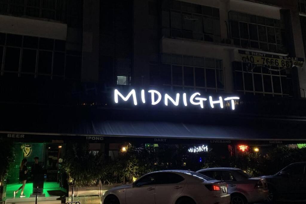 Baojuwu@2 Bedrooms Akademik Suites Austin Height