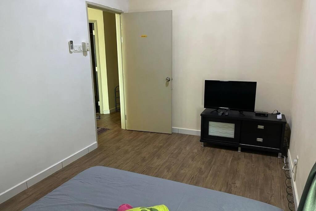 Baojuwu@2 Bedrooms Akademik Suites Austin Height