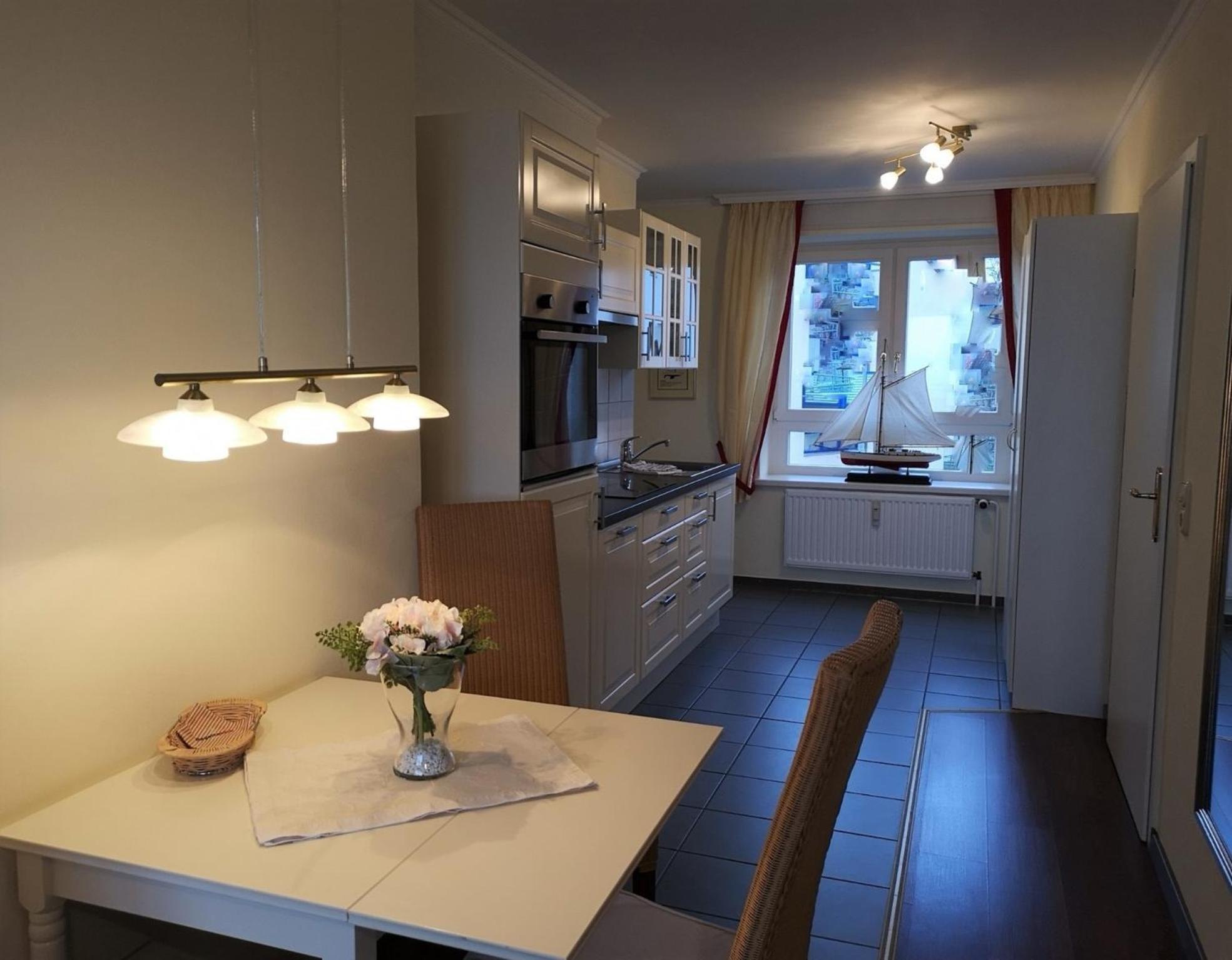 H-Boot en Laboe — kitchen