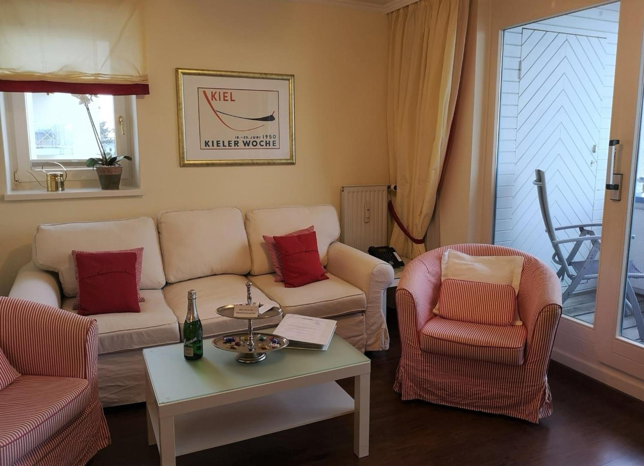 H-Boot en Laboe — hotel room