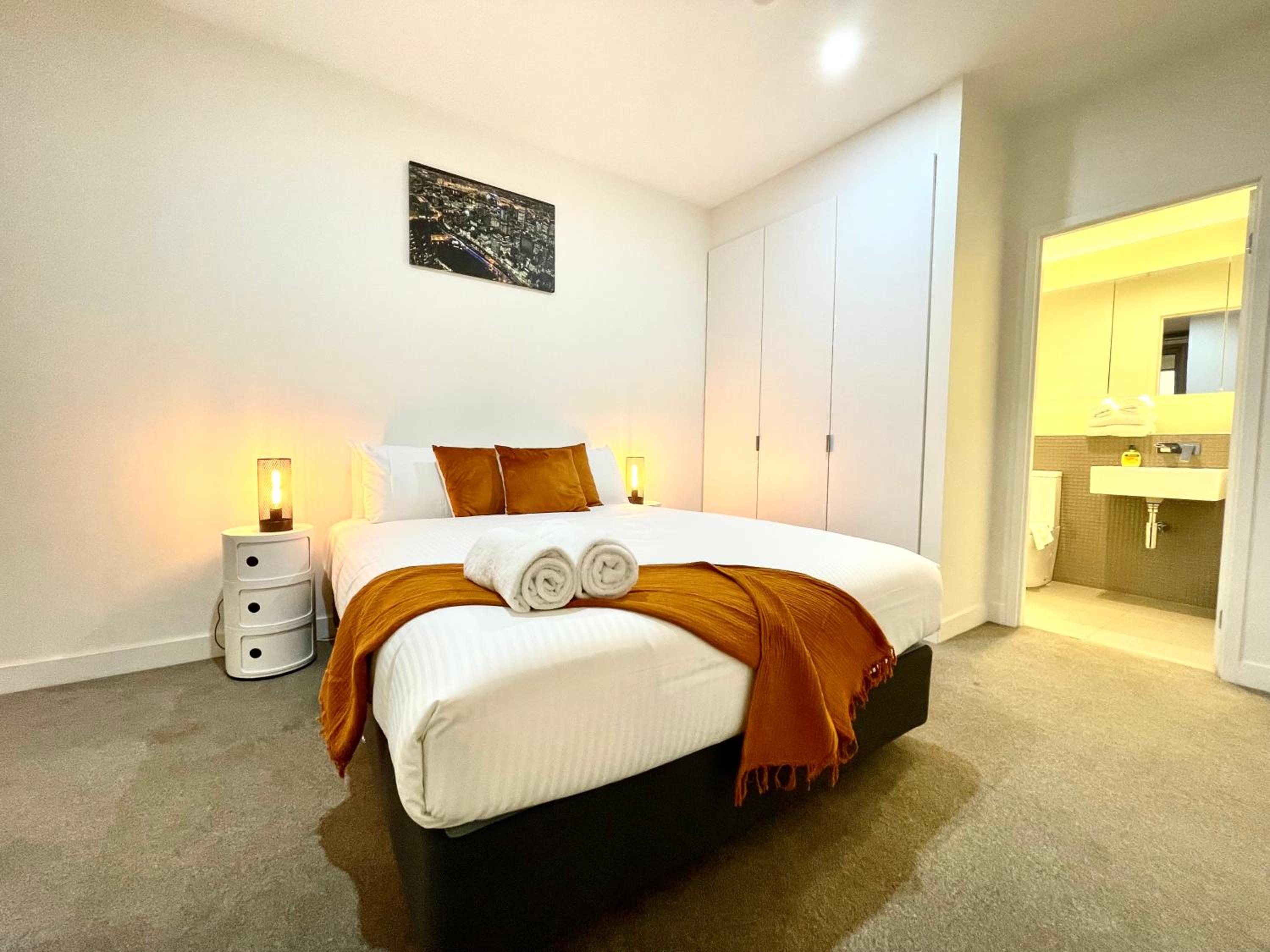 ReadySet Apartments on Rose Lane - Image 3