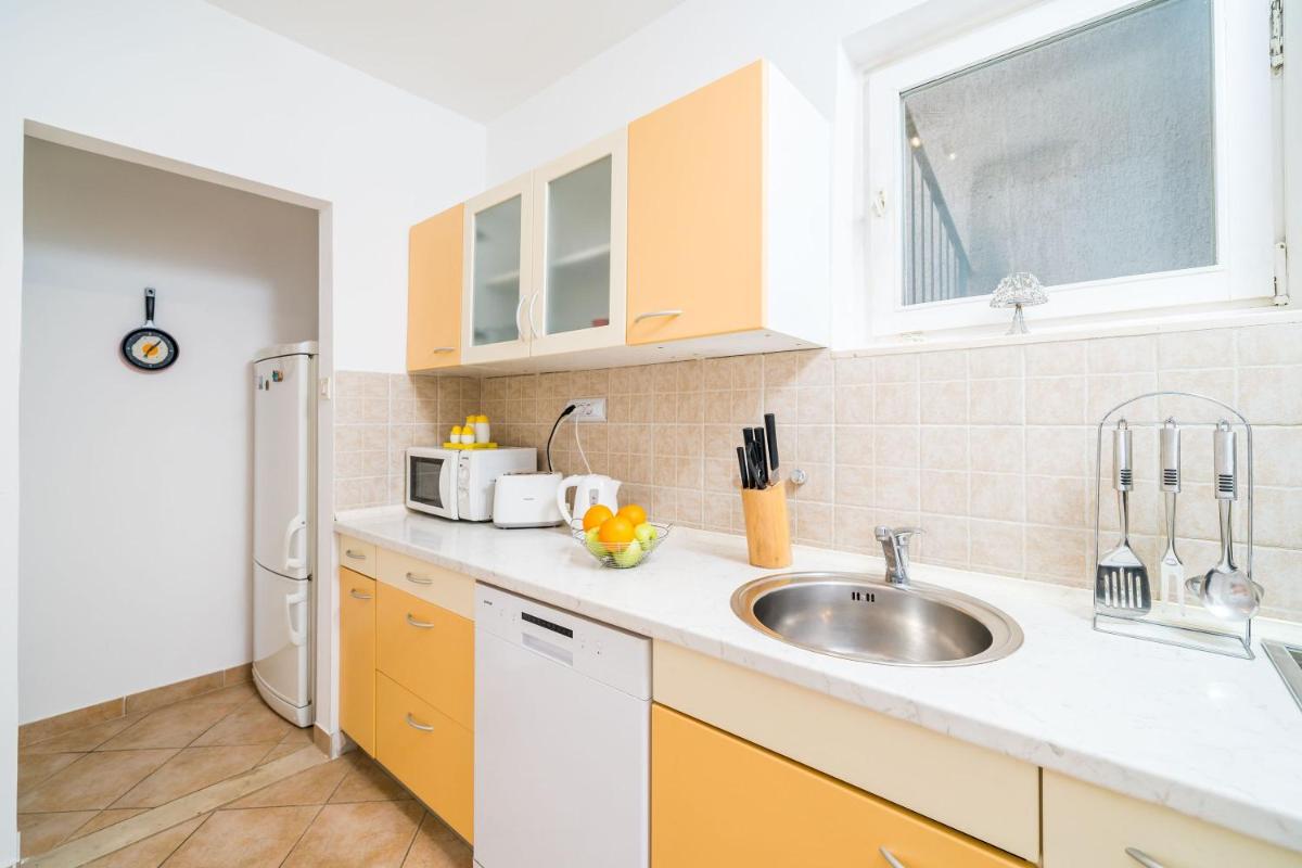 Apartment Lia