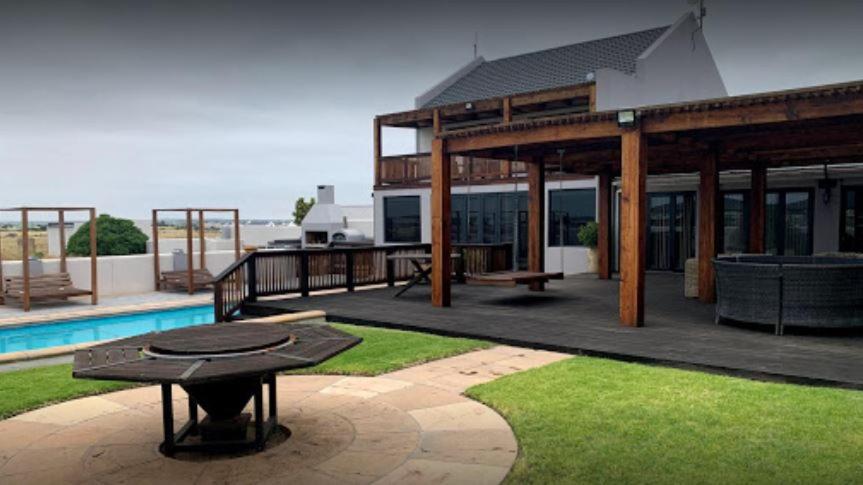 Rox and Sea Country Lodge view 2