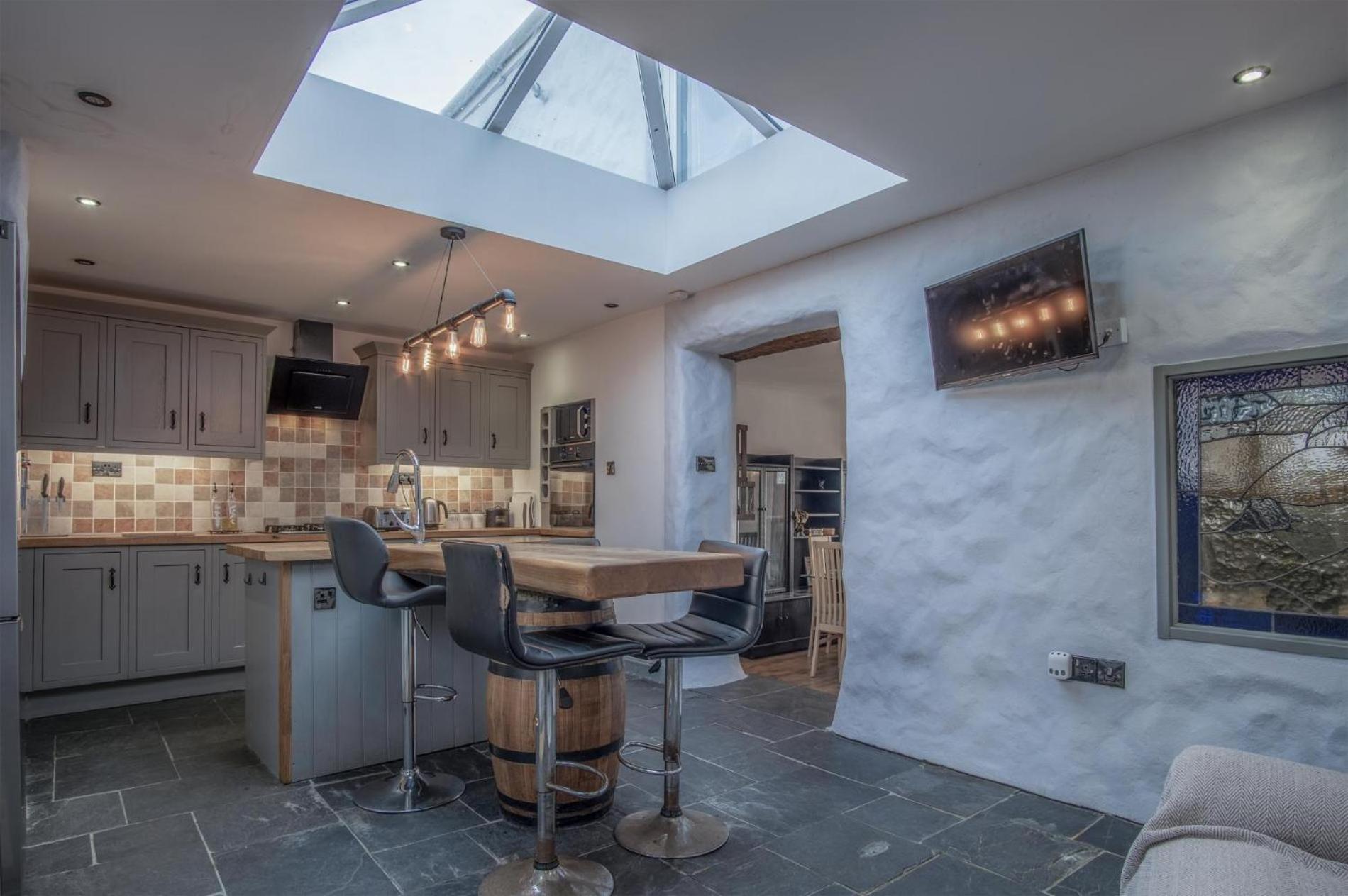 Cambrian Cottage - 3 Bedroom Cottage - Tenby view 2