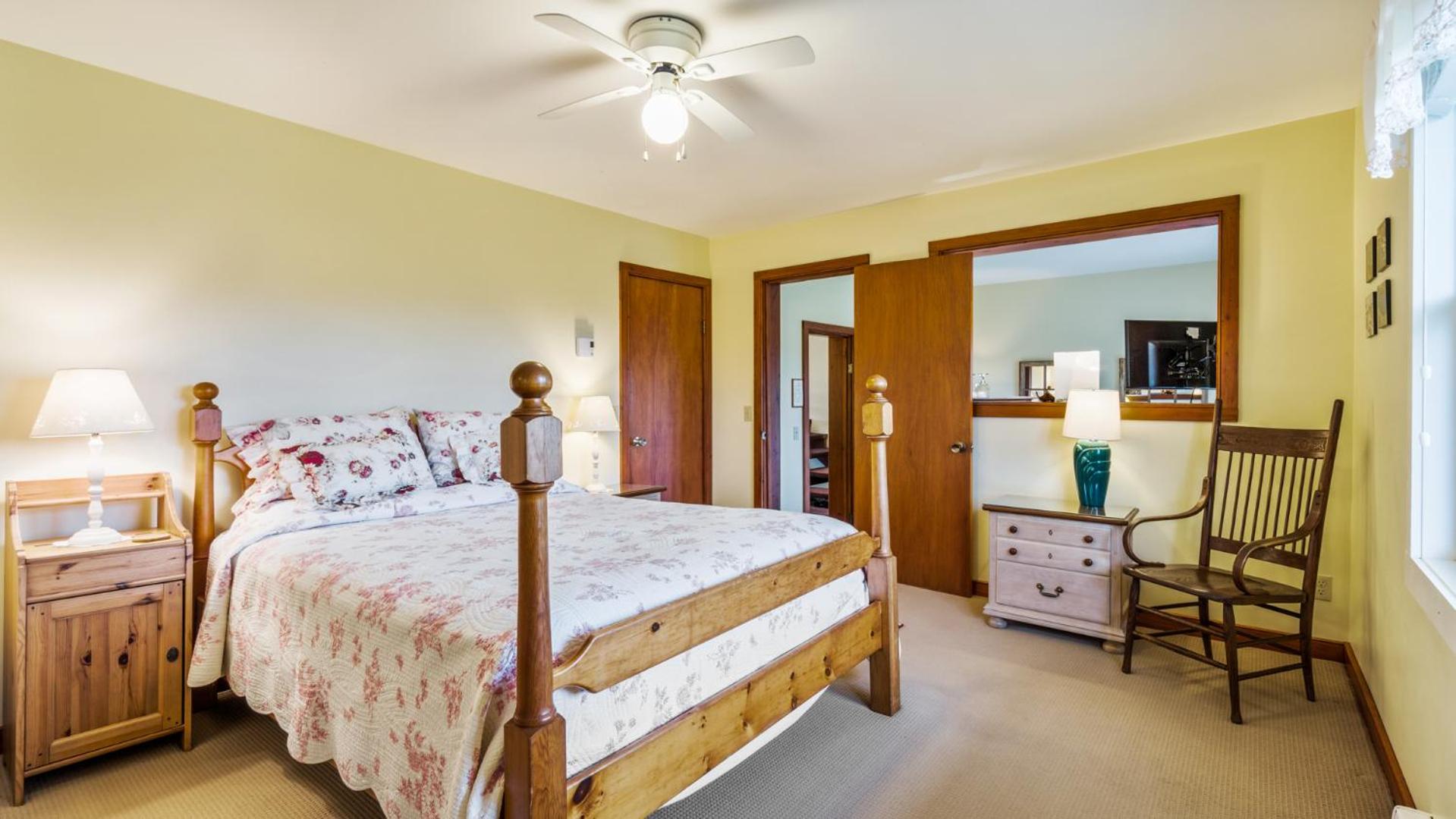 Bayview Pines Country Inn B&B
