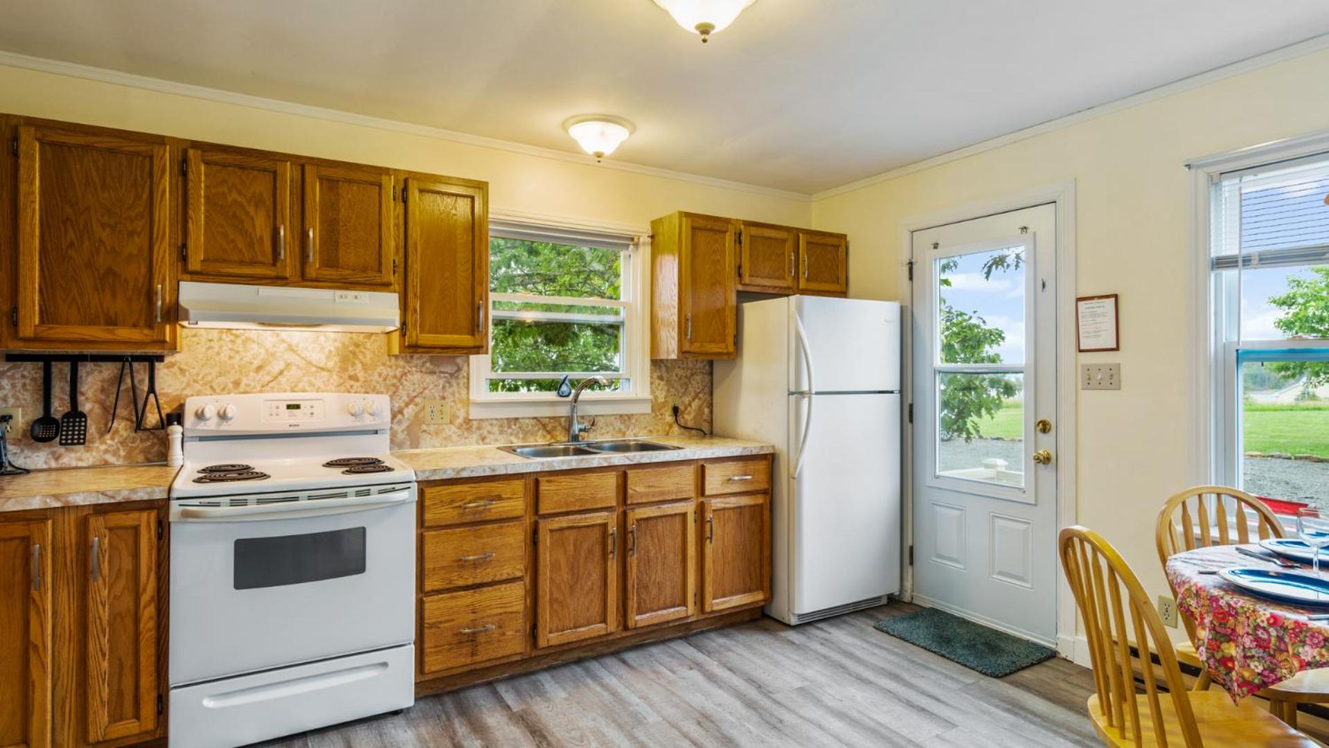 Bayview Pines Country Inn B&B