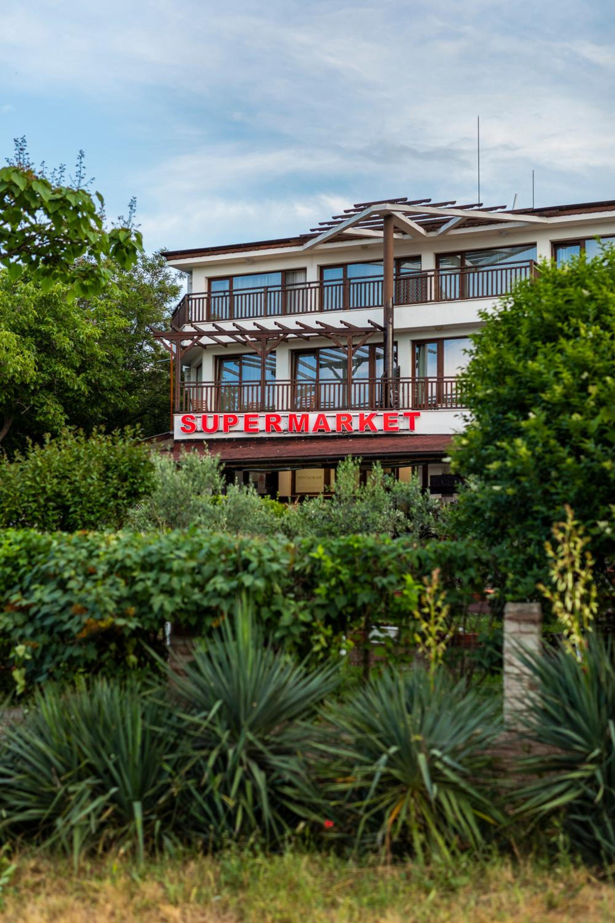 Cherry Villa