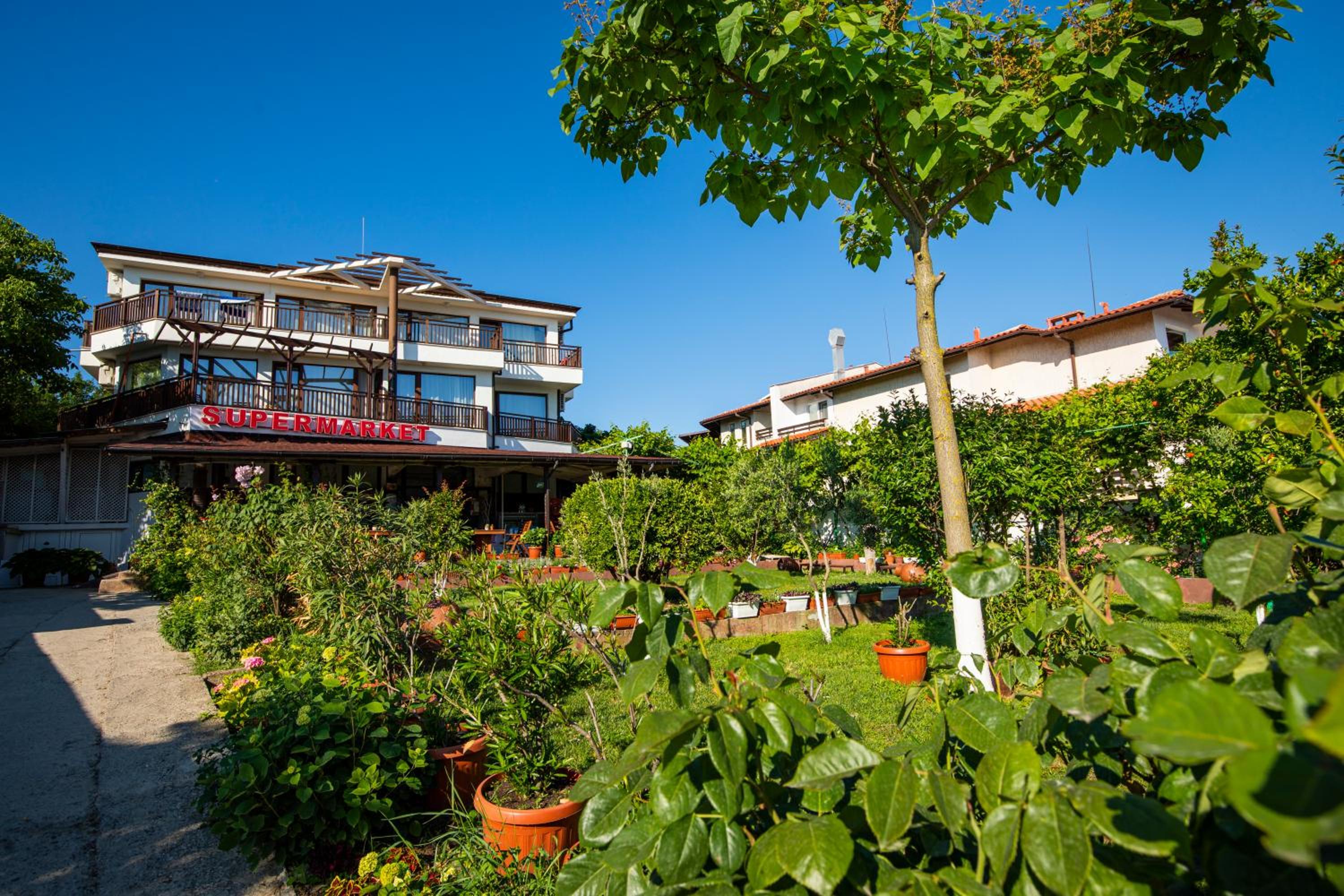 Cherry Villa