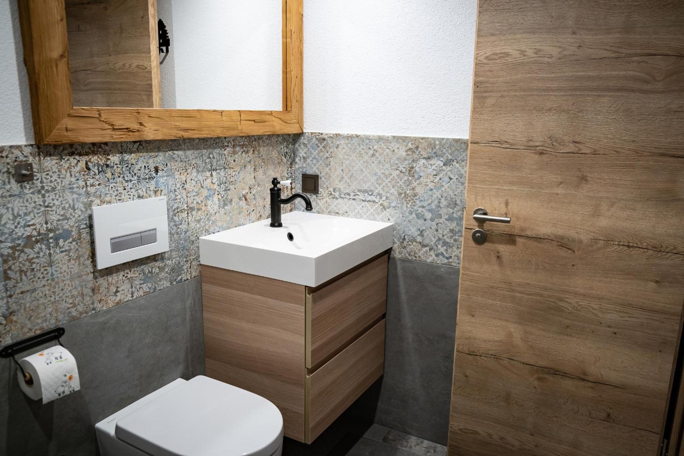 Haflinger Alm en Wetzlar — bathroom