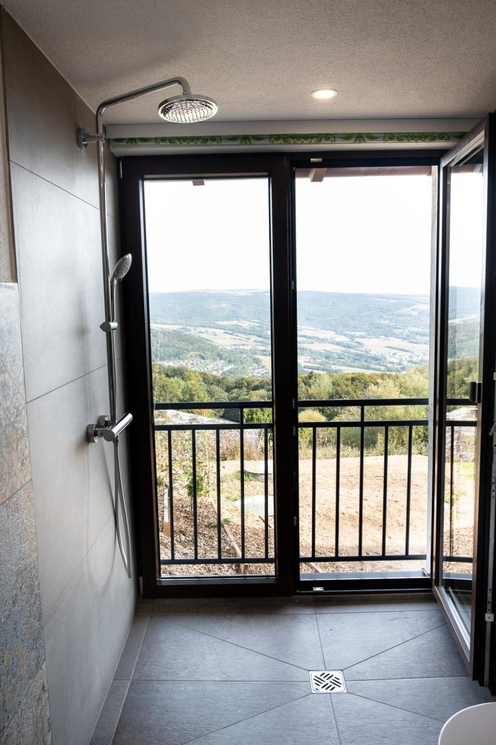 Haflinger Alm en Wetzlar — bathroom