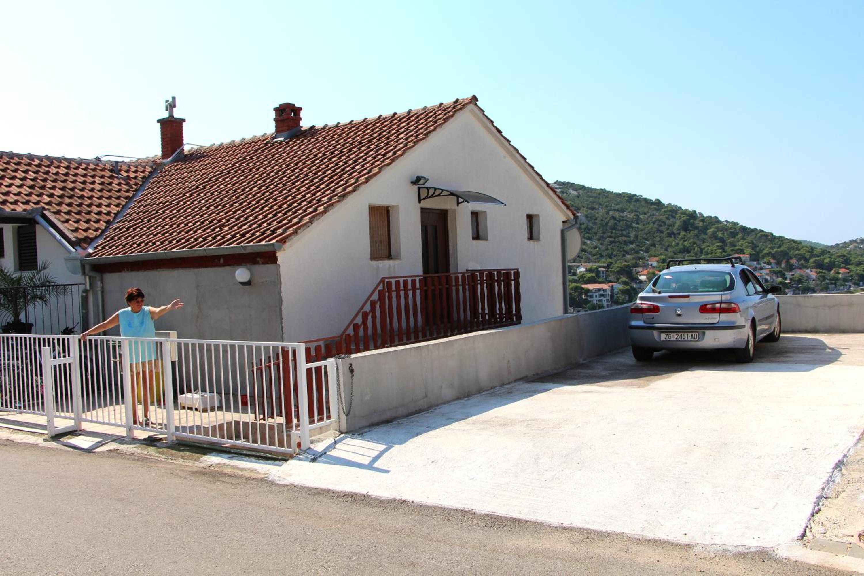 APARTMANI JADRANKA s pogledom na more view 2