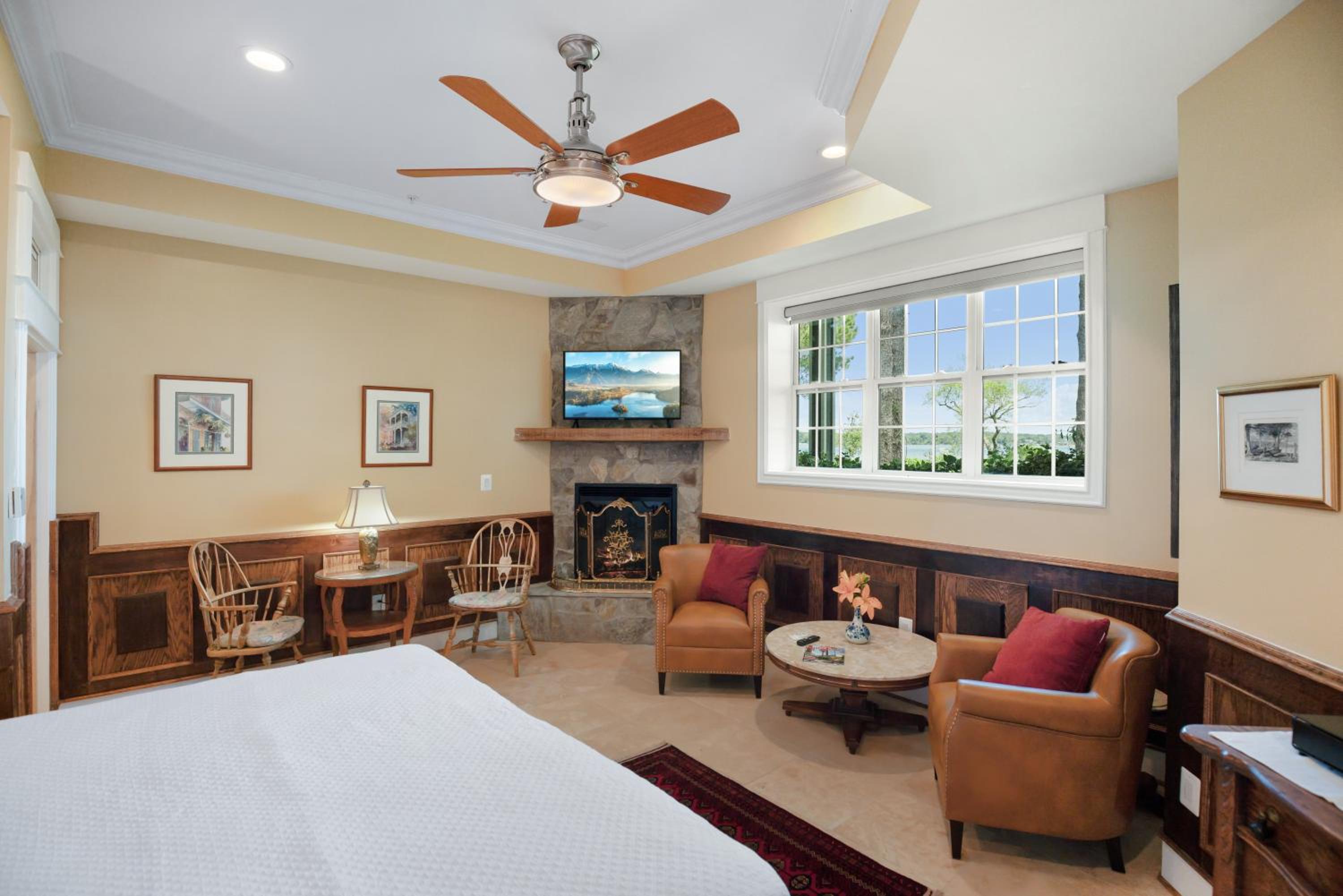 Swanendele Inn view 5