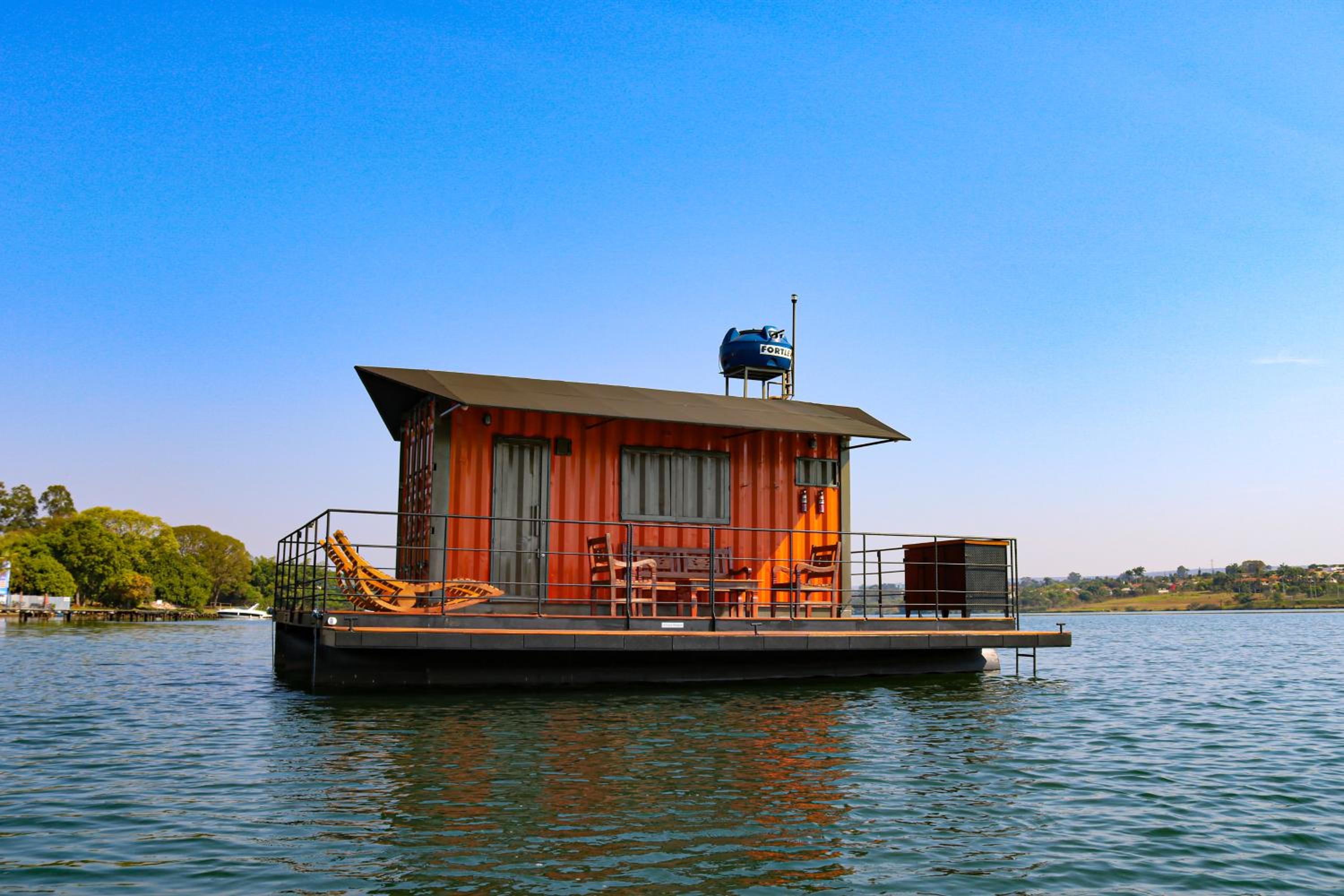 House Boat 