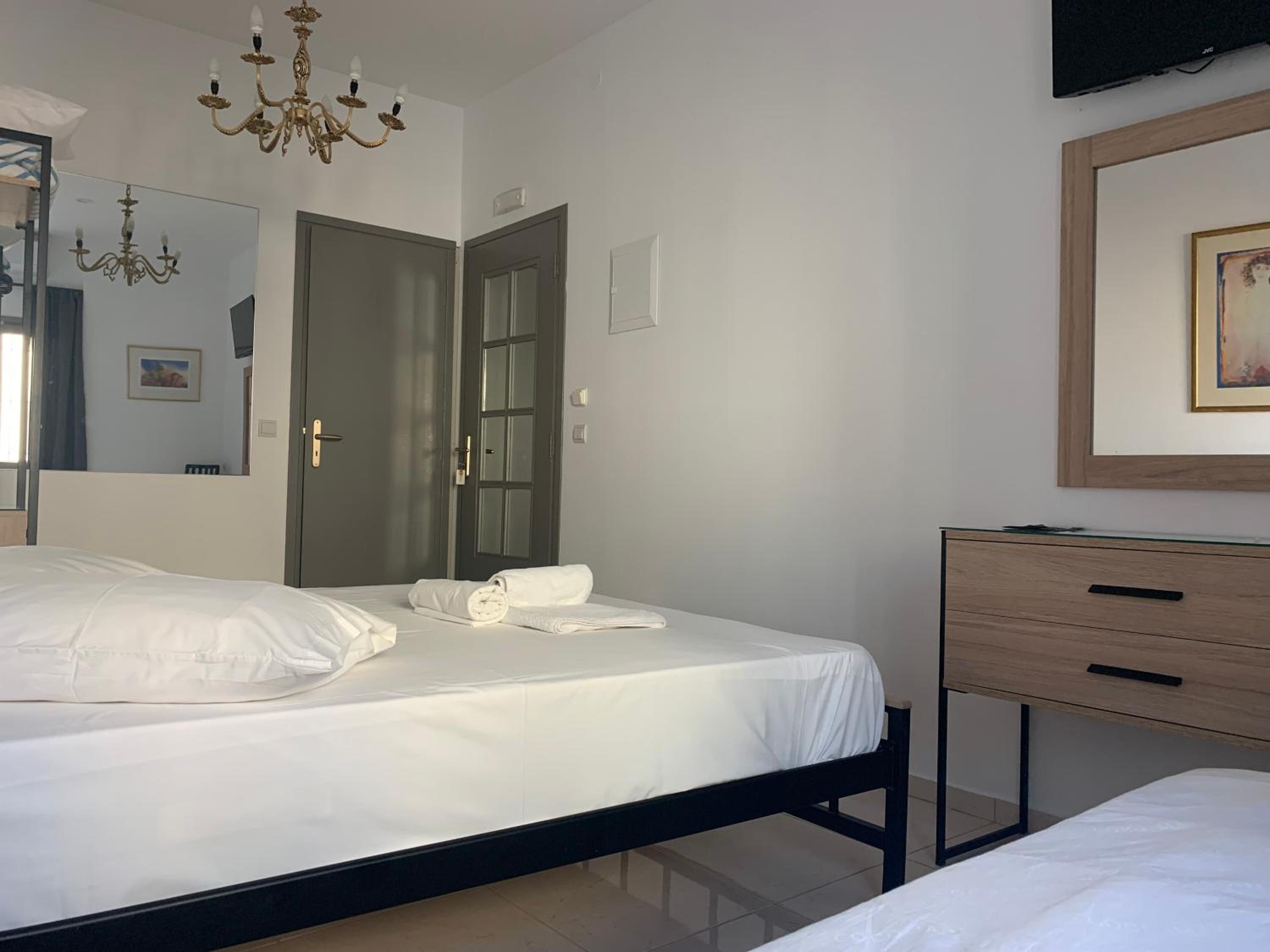Porto Chania - Image 3