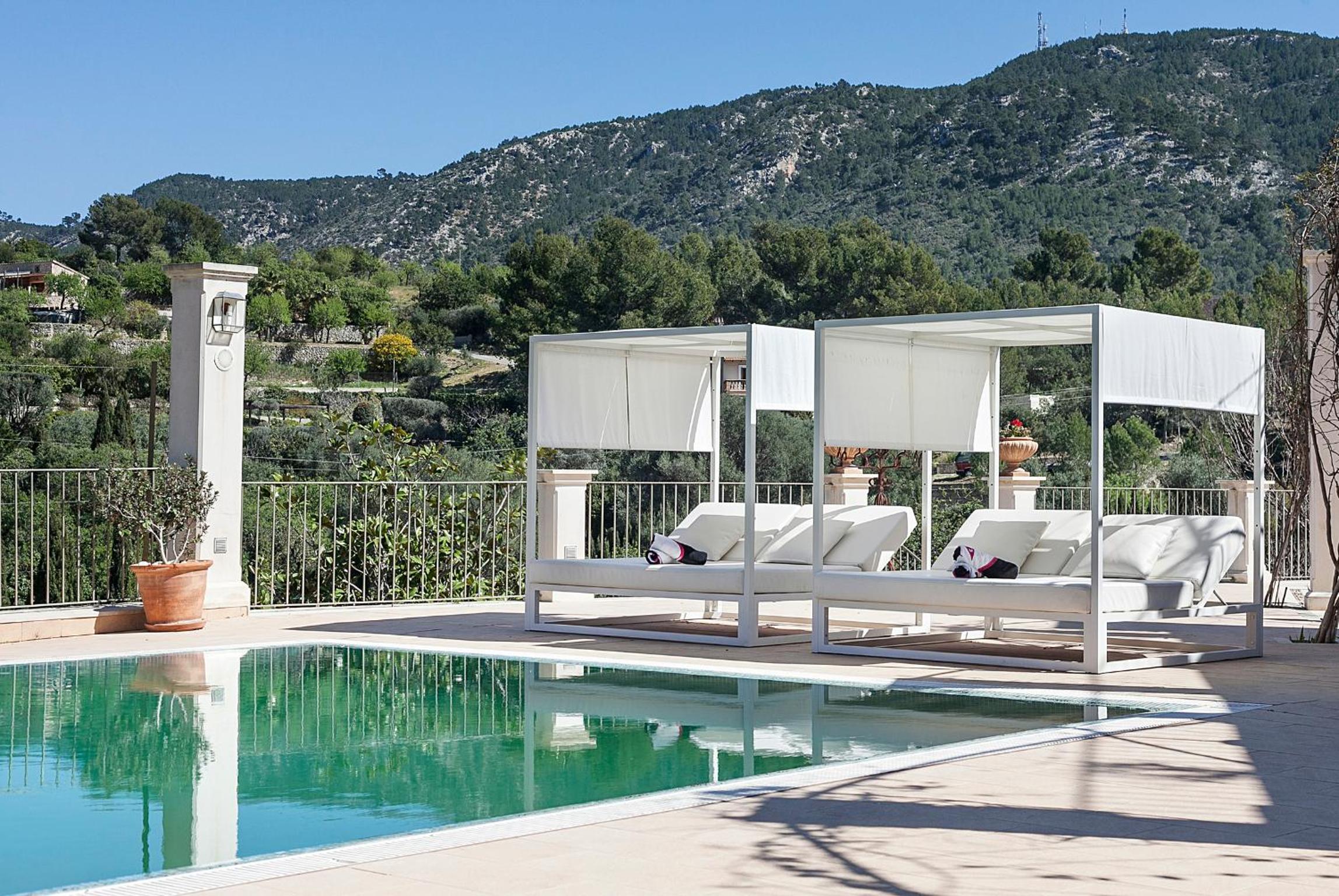 Majestic Holiday Estate Up To 12 in Calvia view 2