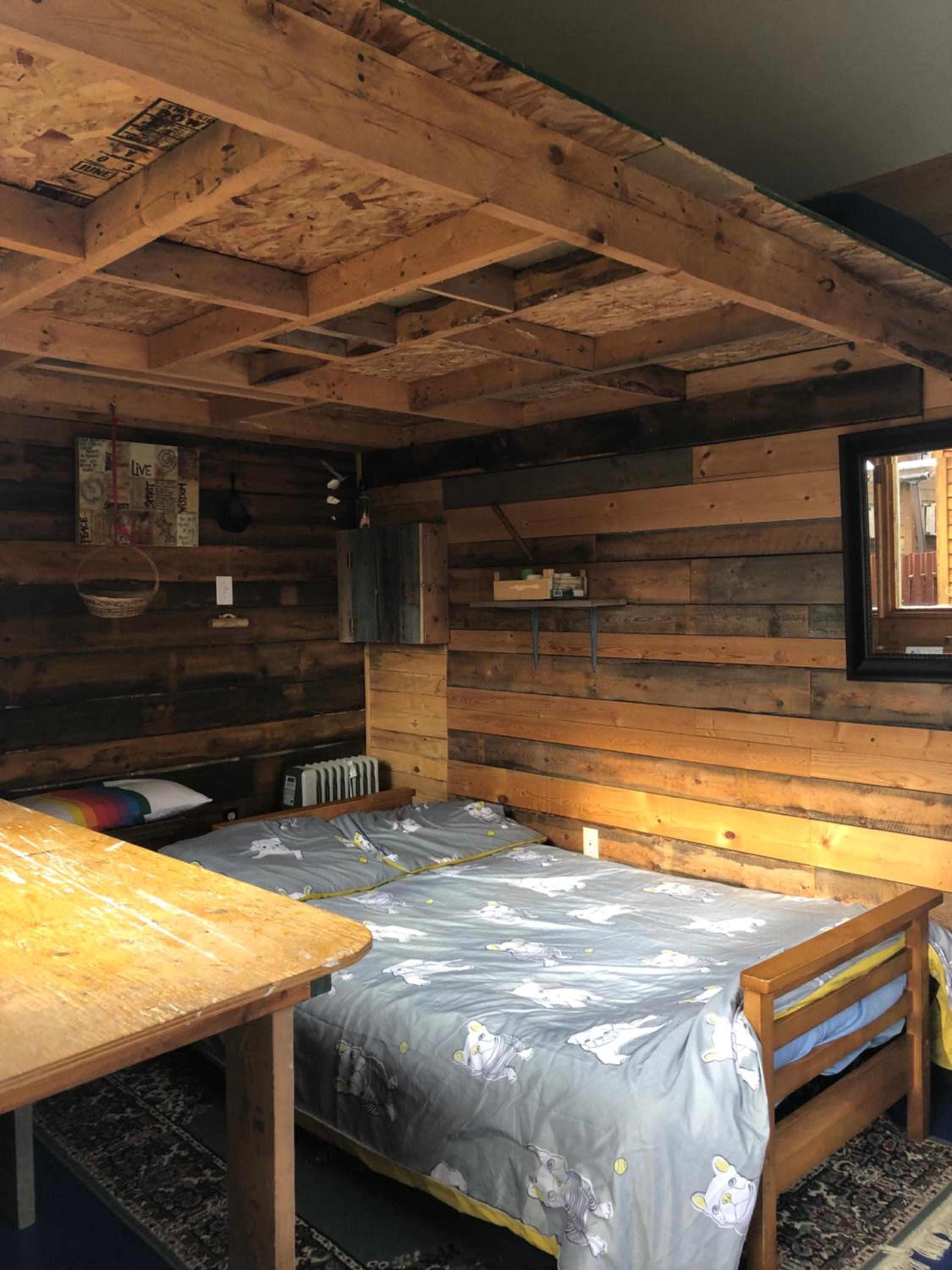 Cabine, Home Sweet Home