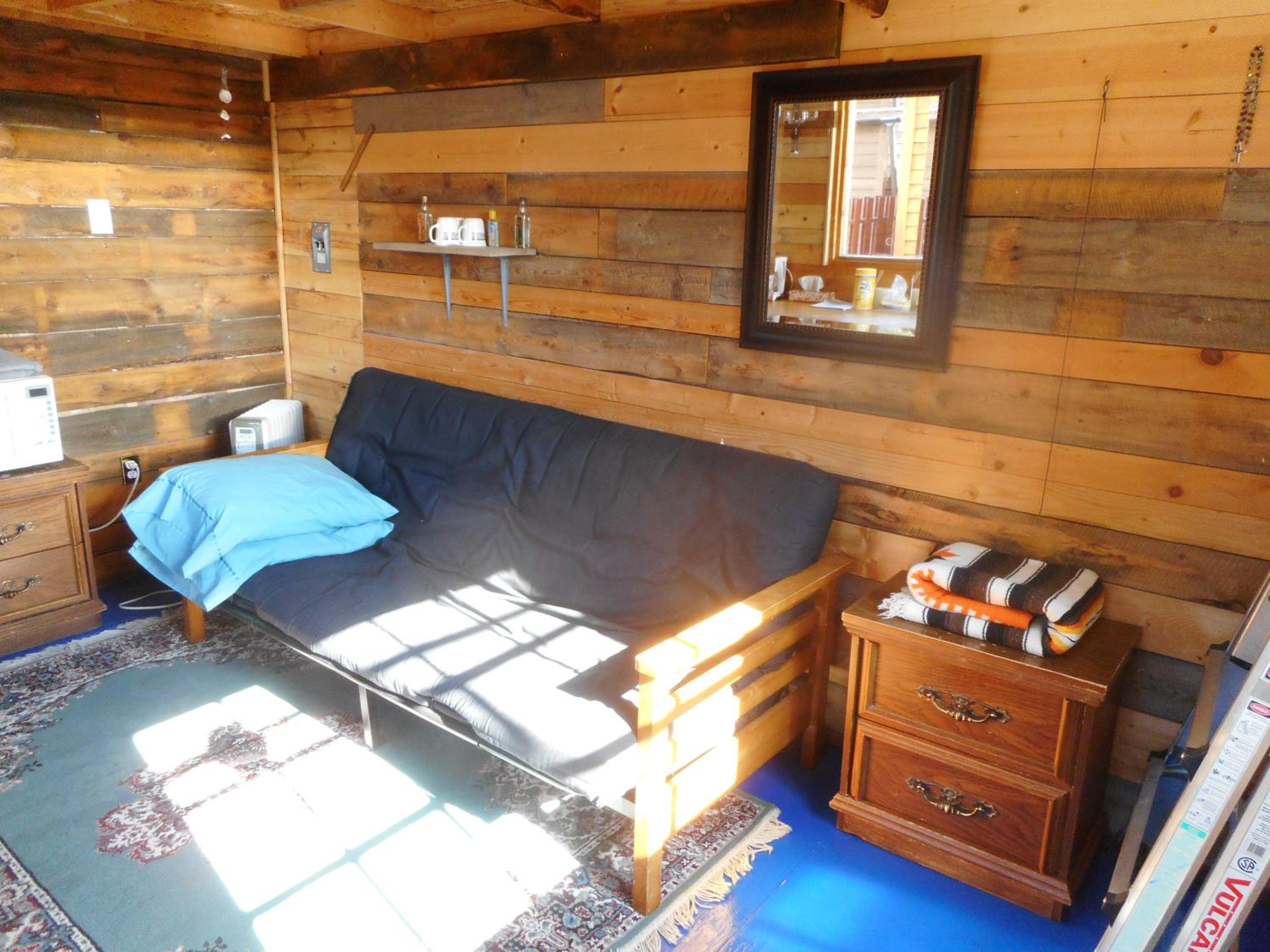 Cabine, Home Sweet Home