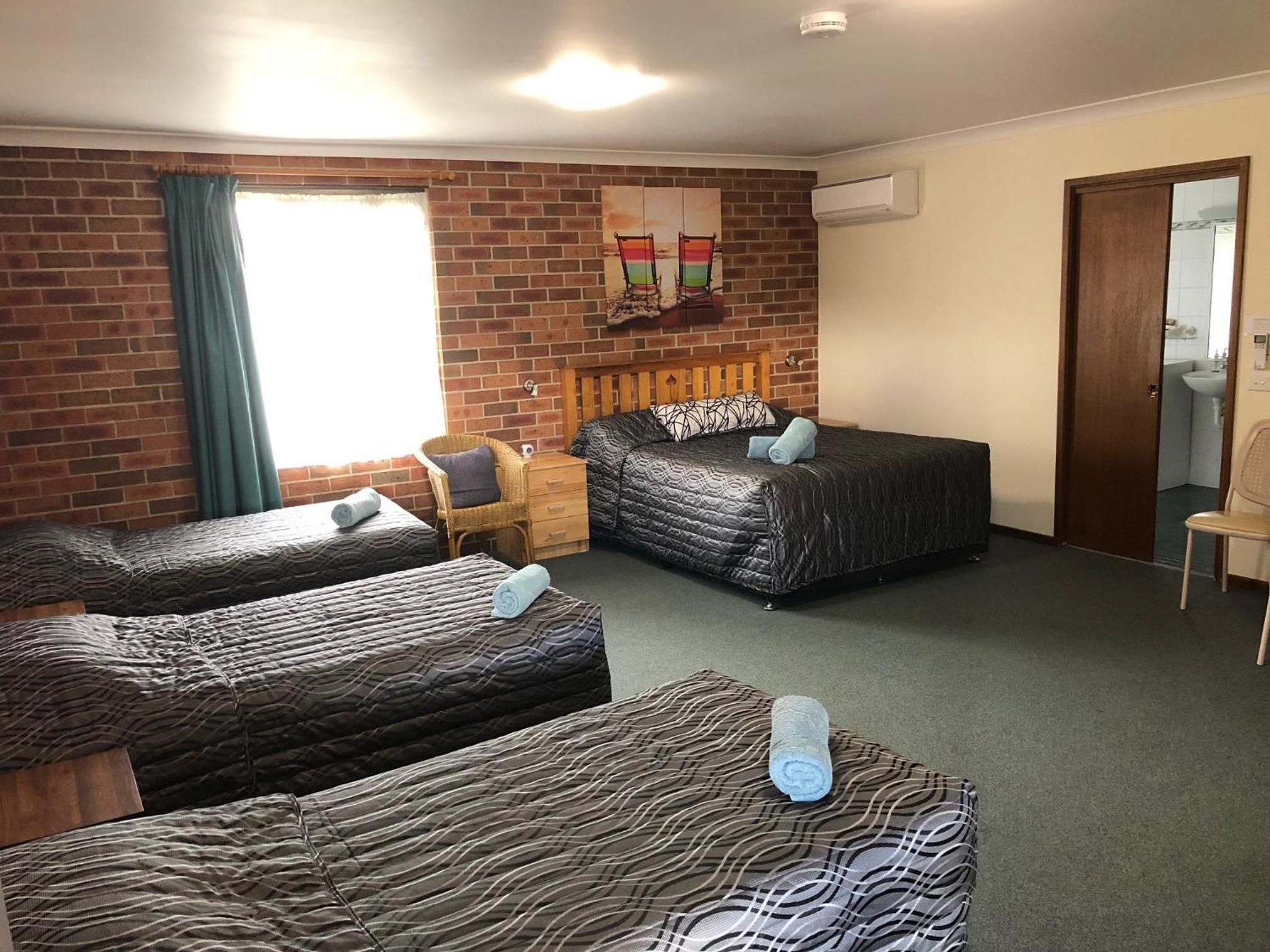 Denman Motor Inn