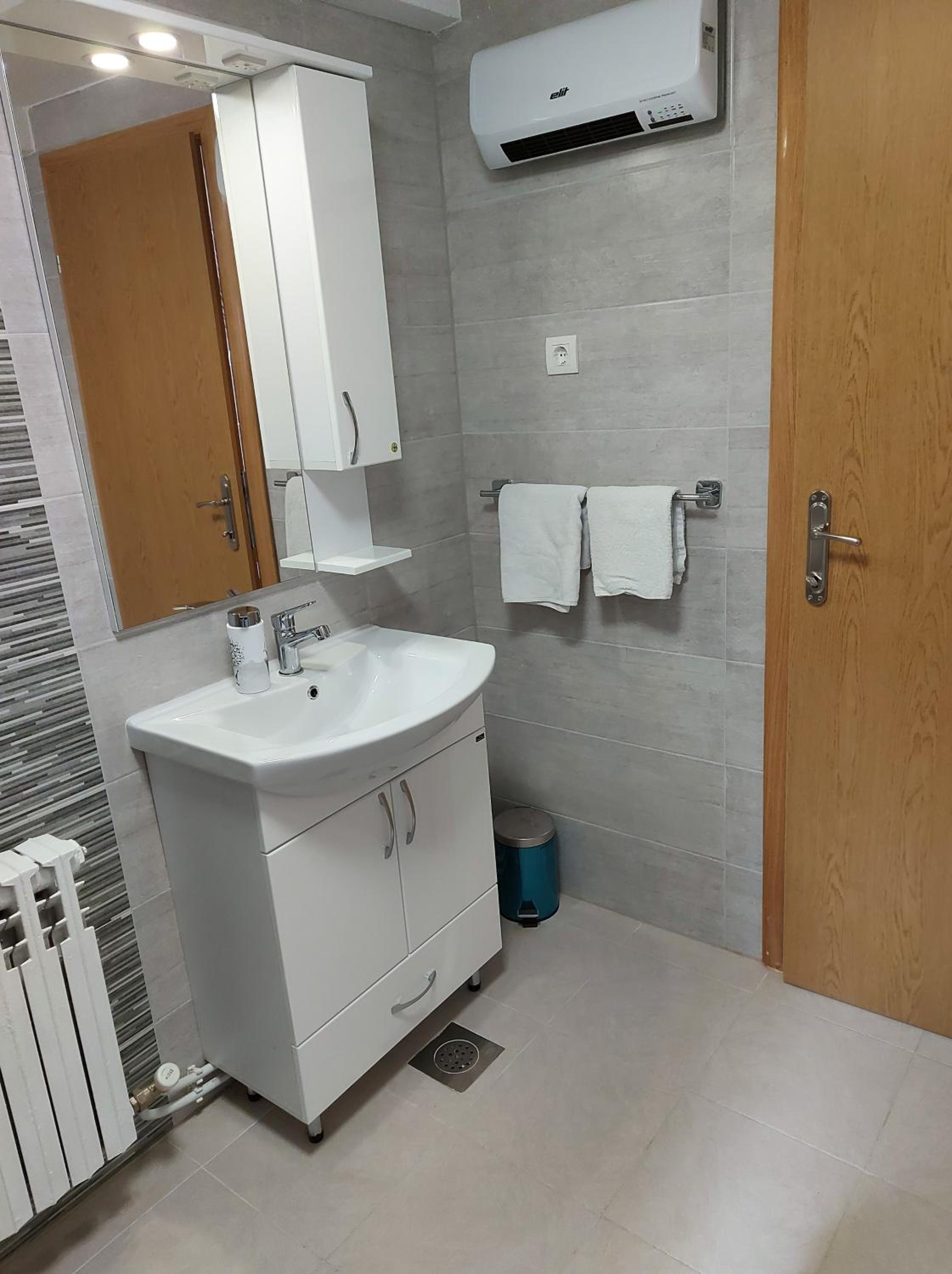 New apartment Old town with free parking