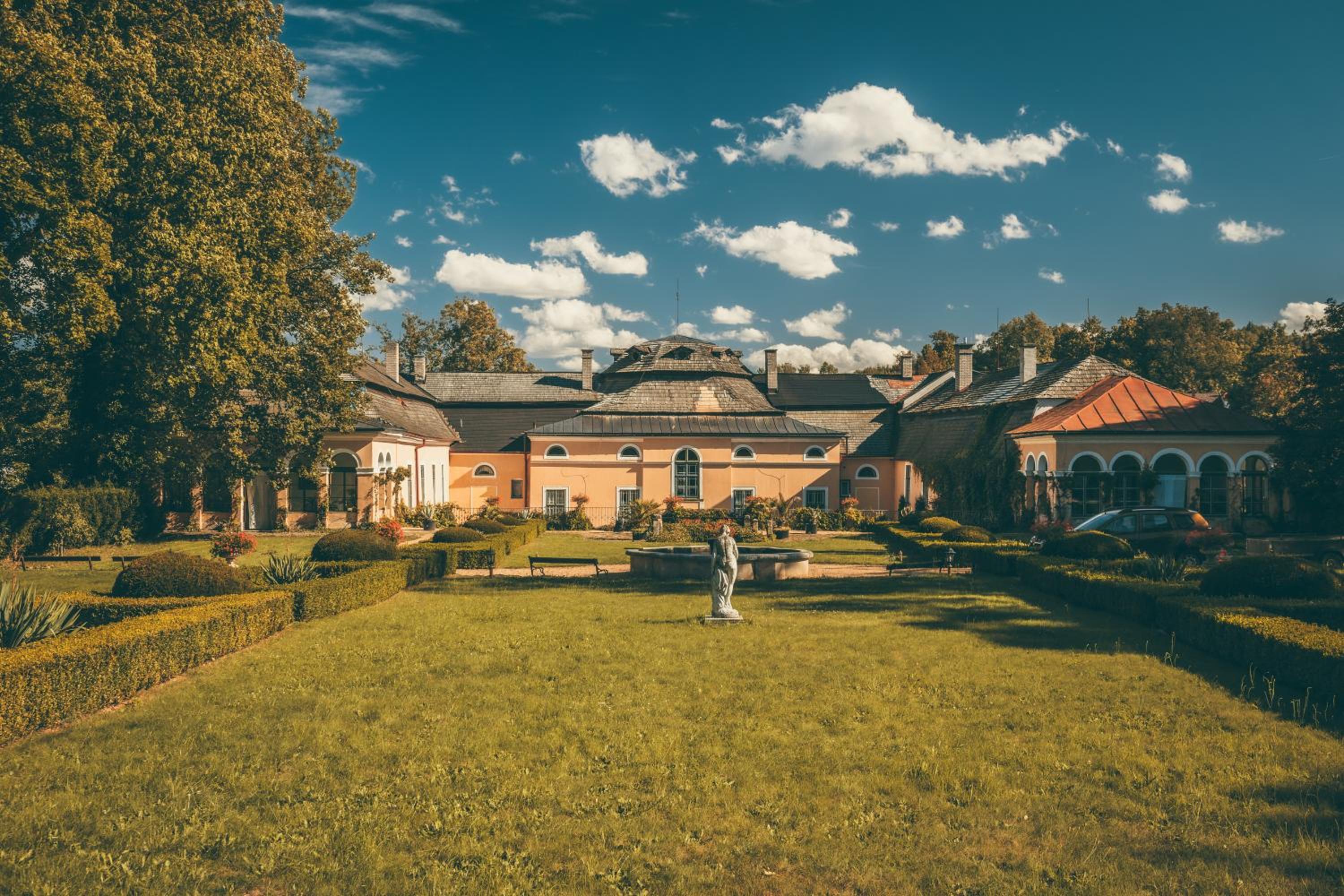 Zamek Usobi view 2