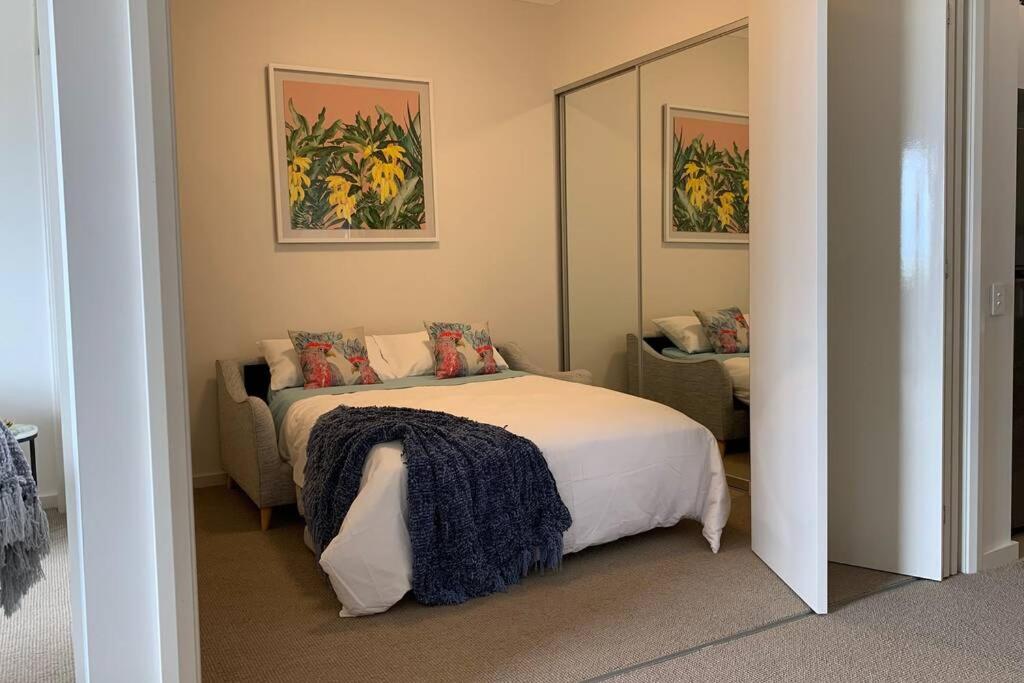 Mariner's Cove ~ Luxe Waterfront Apartment
