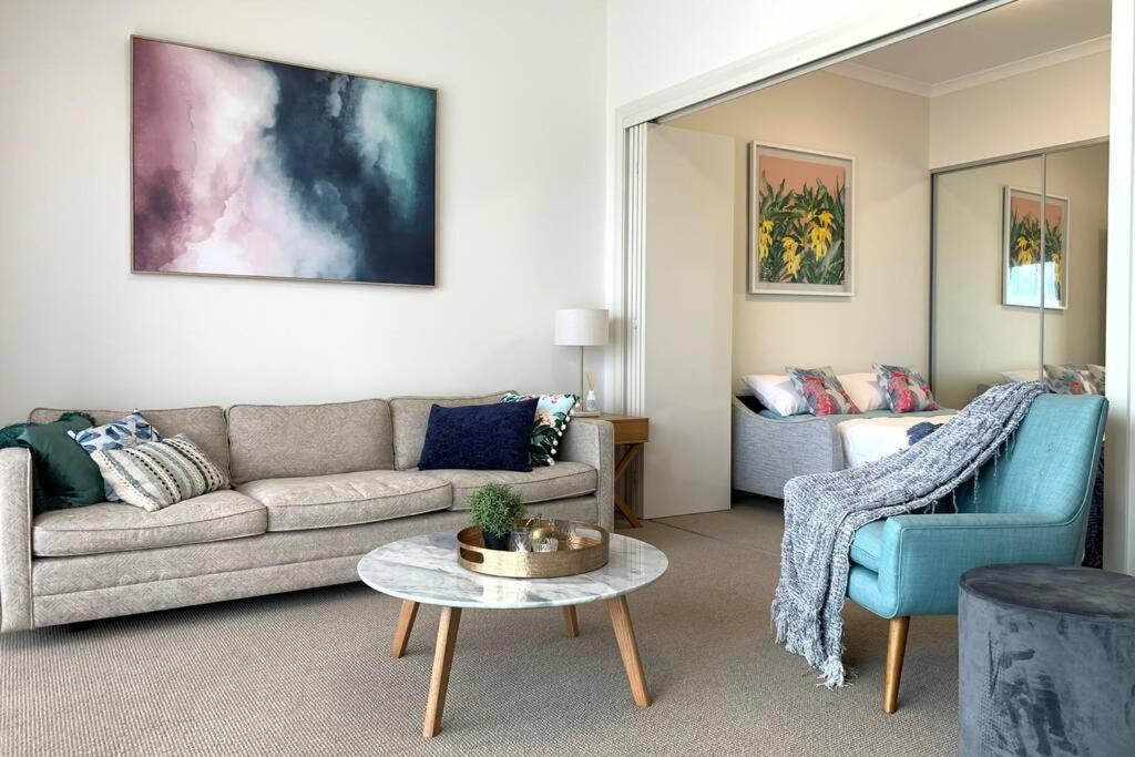 Mariner's Cove ~ Luxe Waterfront Apartment