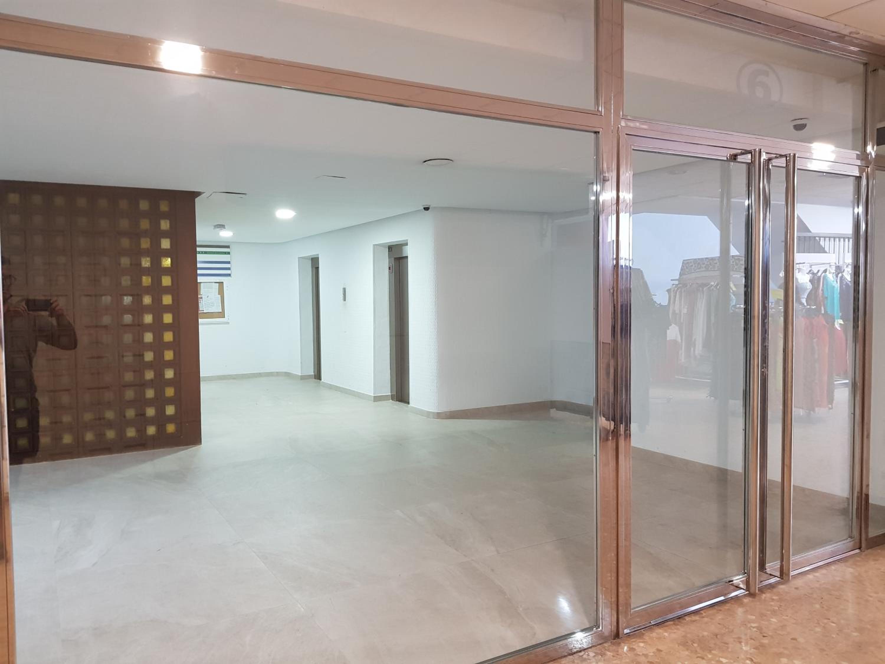Estudio central en zona petonal y cerca a la playa view 4