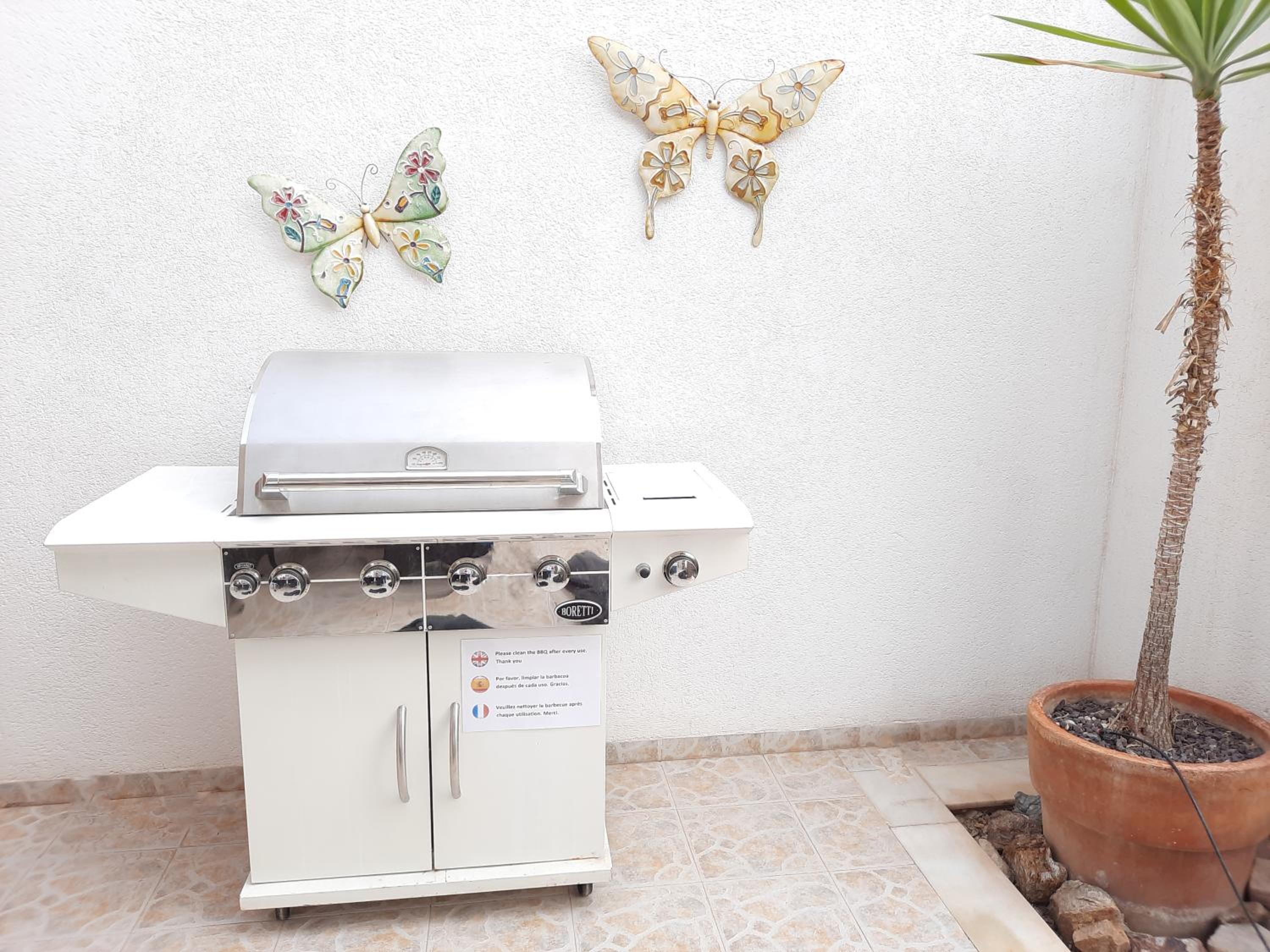 Villa Ensueño with private pool and large garden