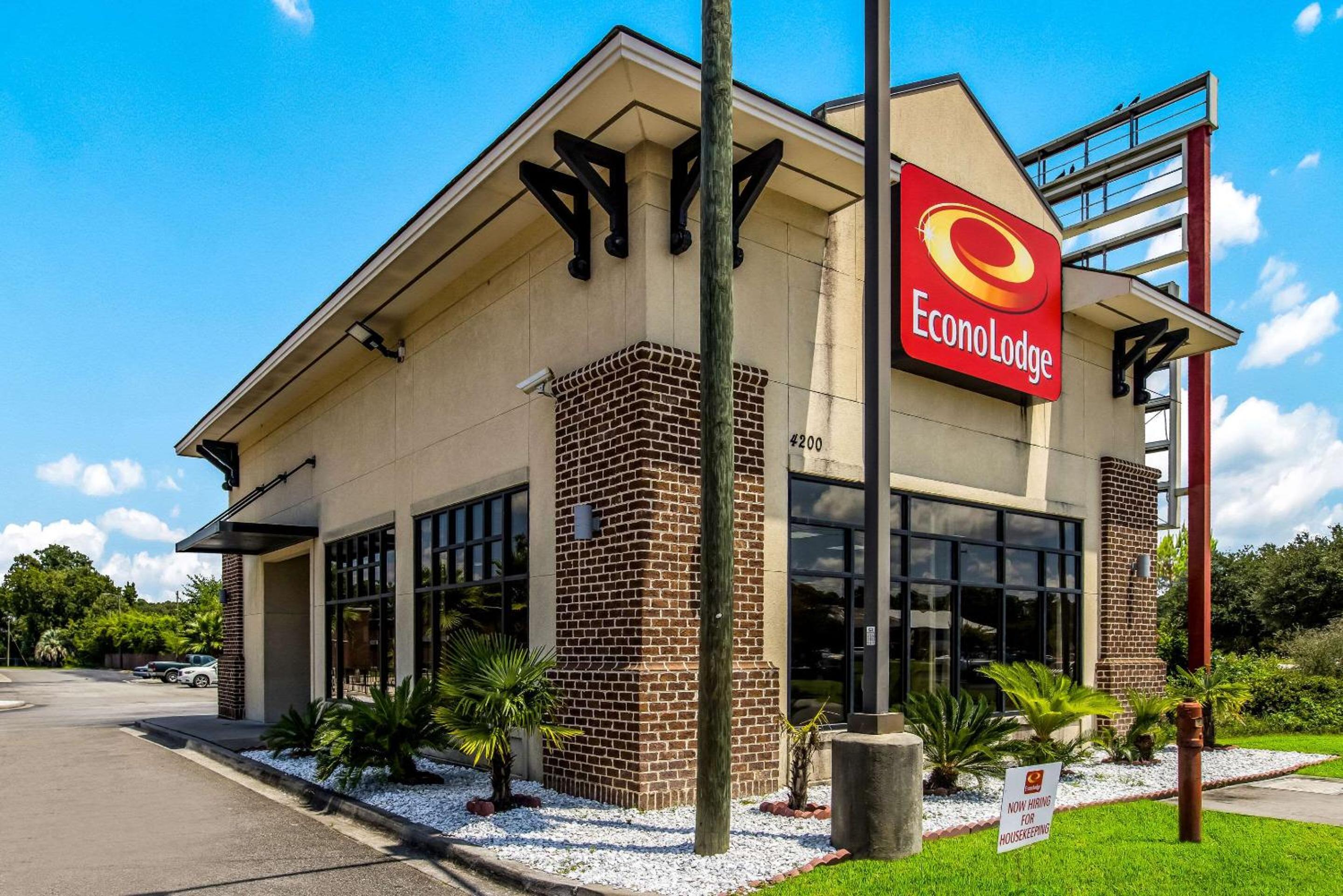 Econo Lodge Garden City - Savannah view 2