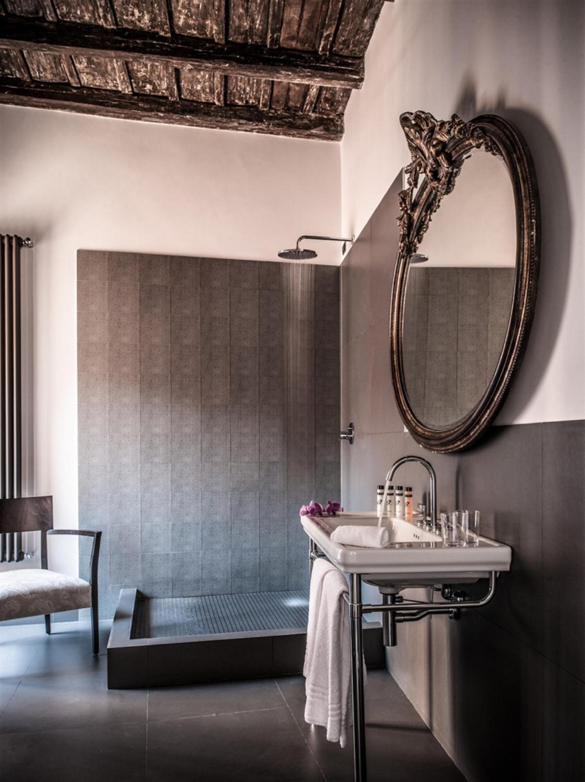 47LuxurySuites - Trevi