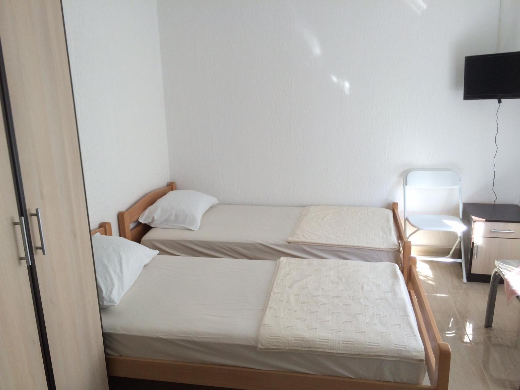Photo 33