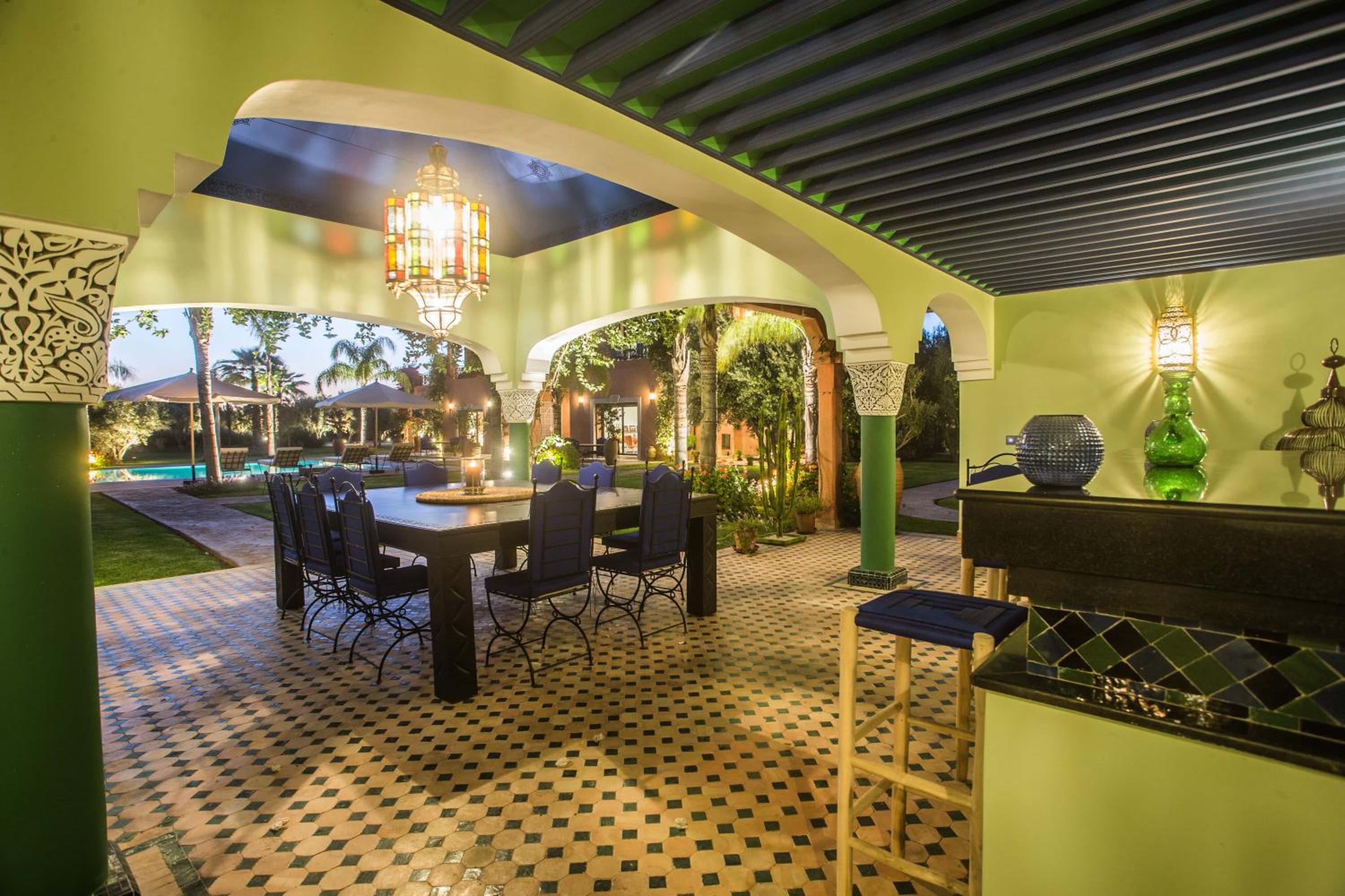 dining