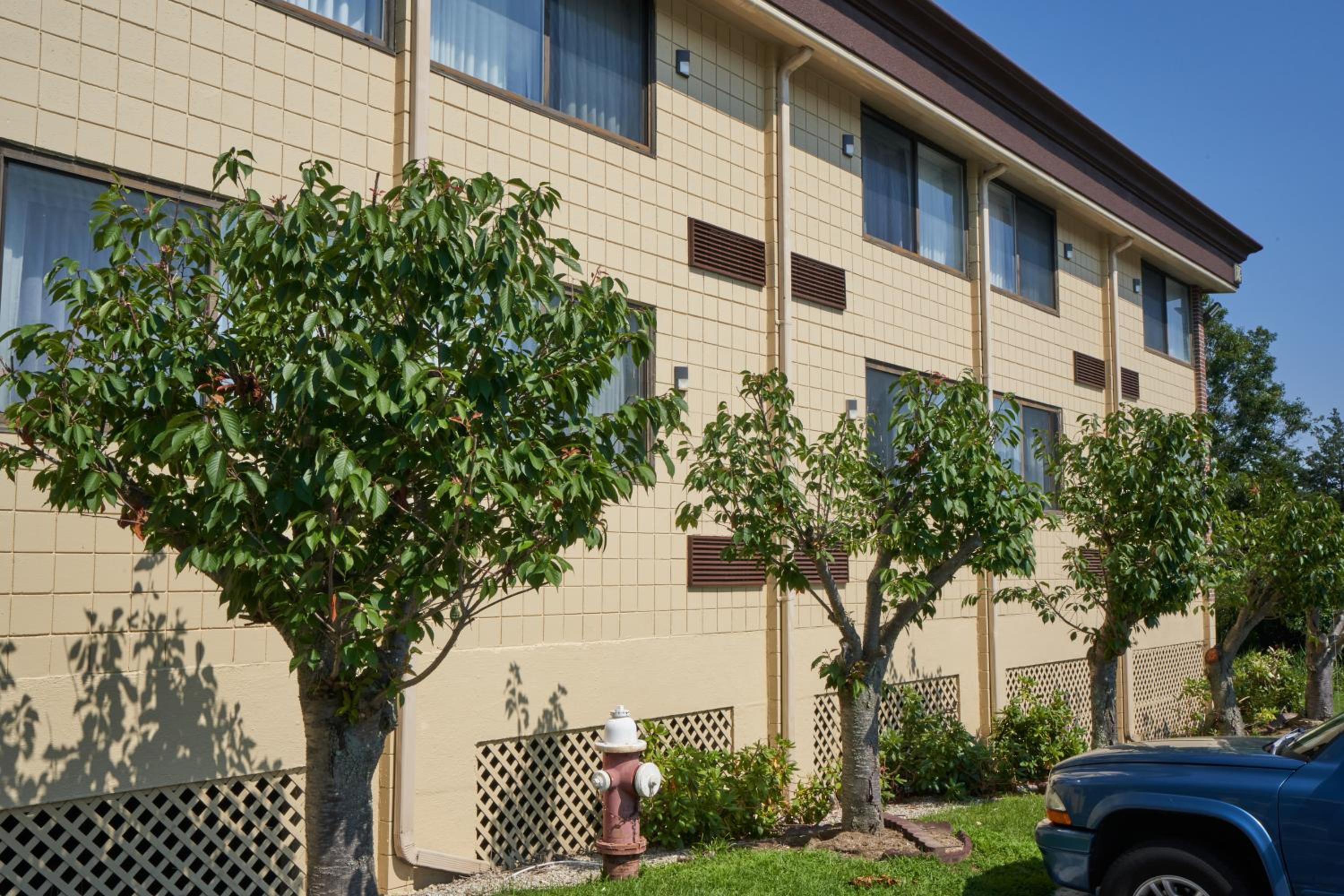 Hotel Riverview Inn & Suites