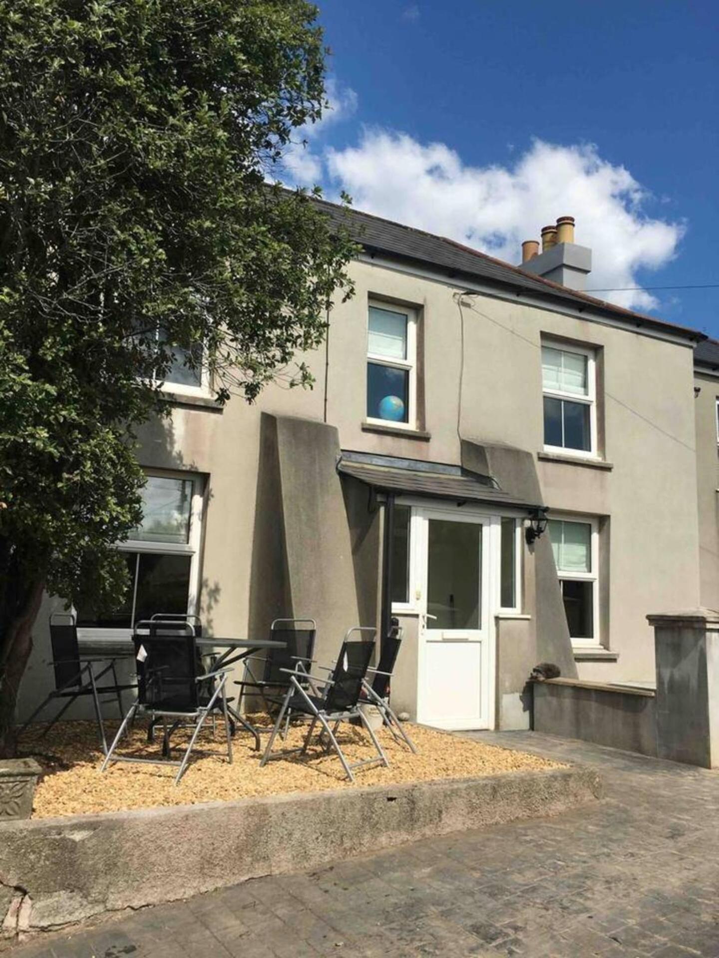 3-Bed Cottage-Plymouth-Dog friendly-Sleeps7 view 3