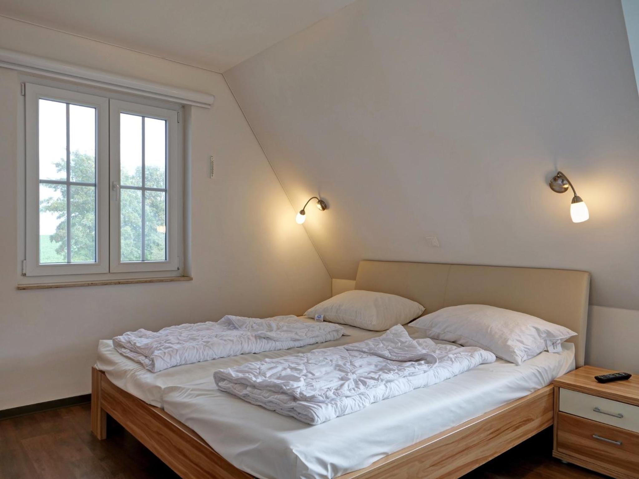 C 6 Reethaus Strandkorb mit Außenwhirlpool und Sauna