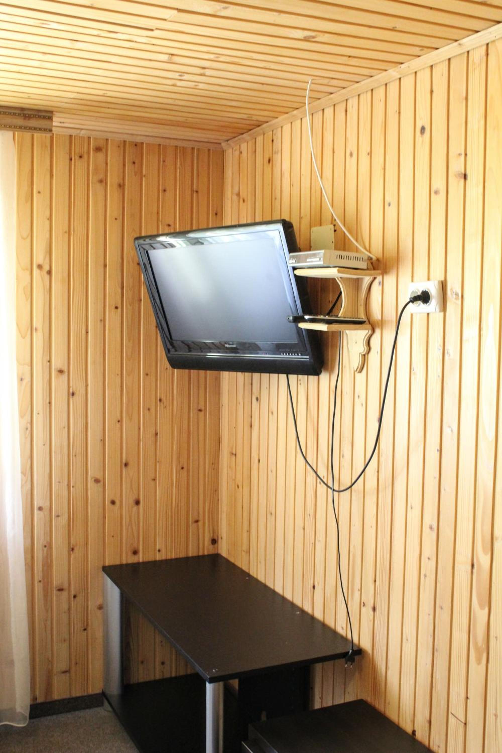 Photo 8