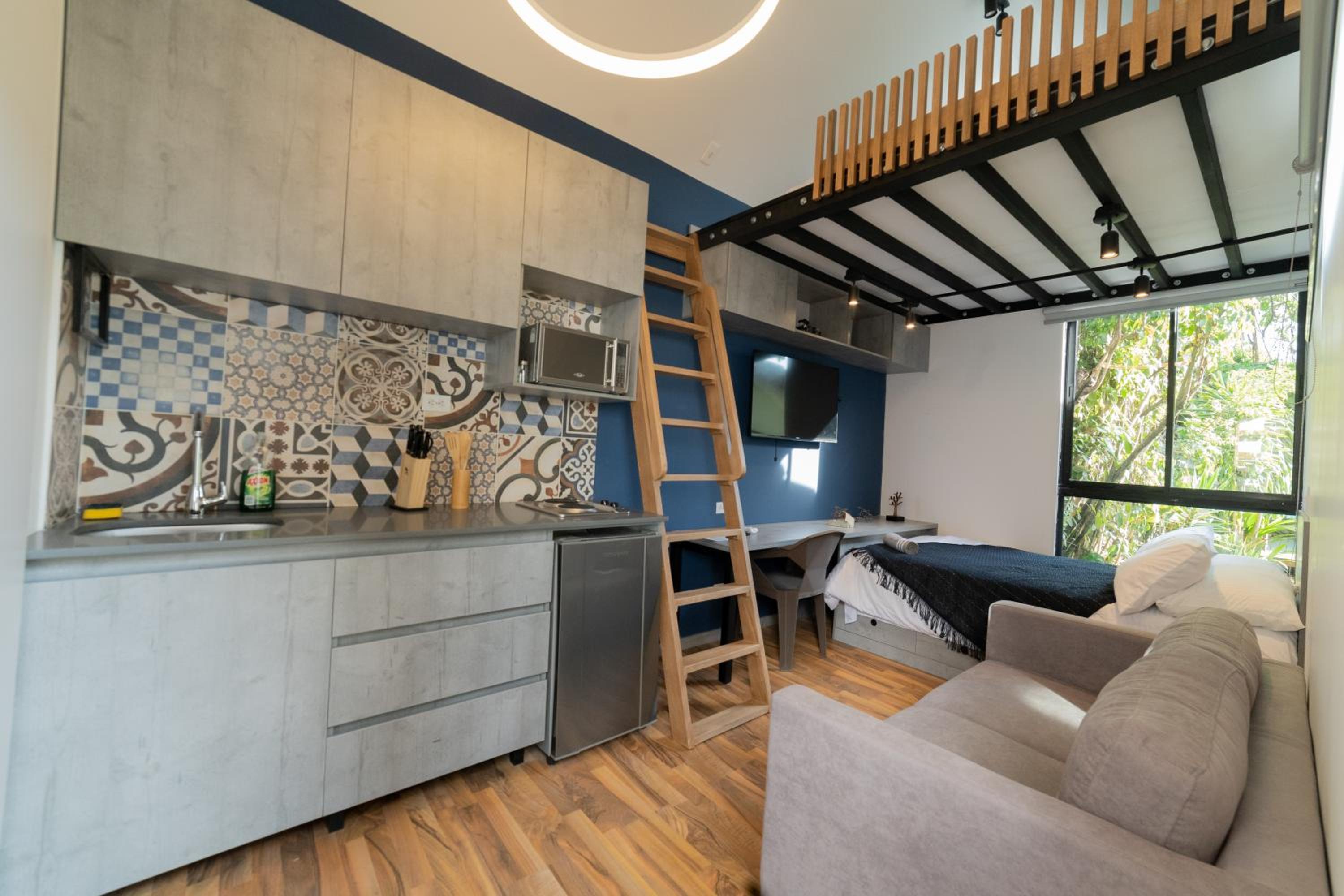 Moderna casa pequeña en el Poblado MDE A106
