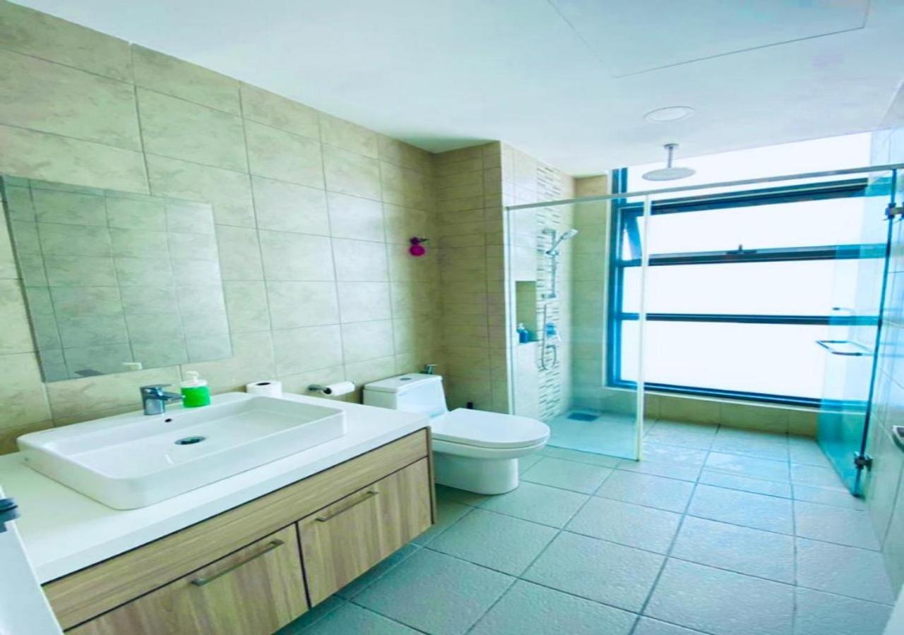 Robertson PanoramaKL Suites