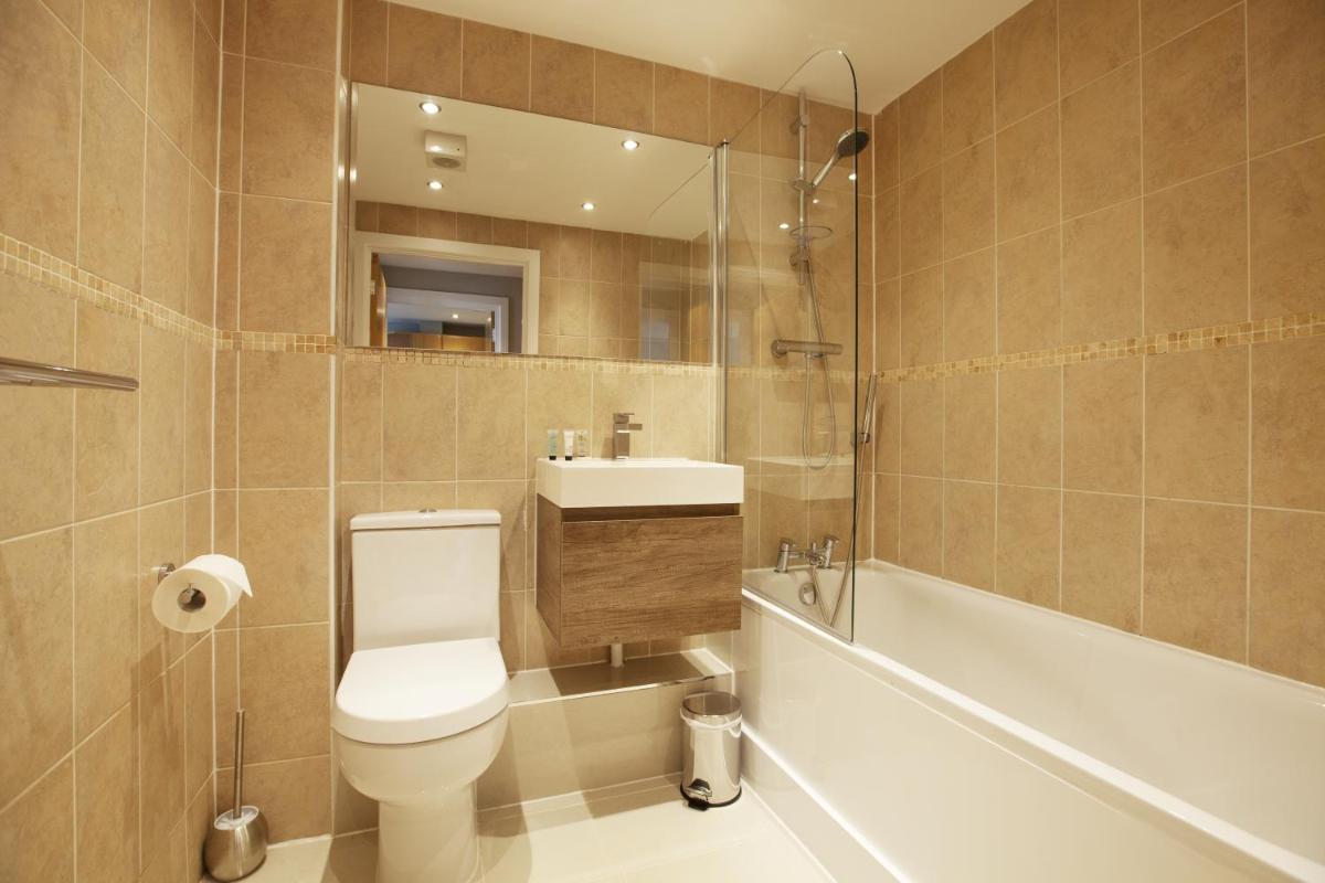 Urban Living's - The Wesley Beautiful City Centre Apartment with Balcony view 4