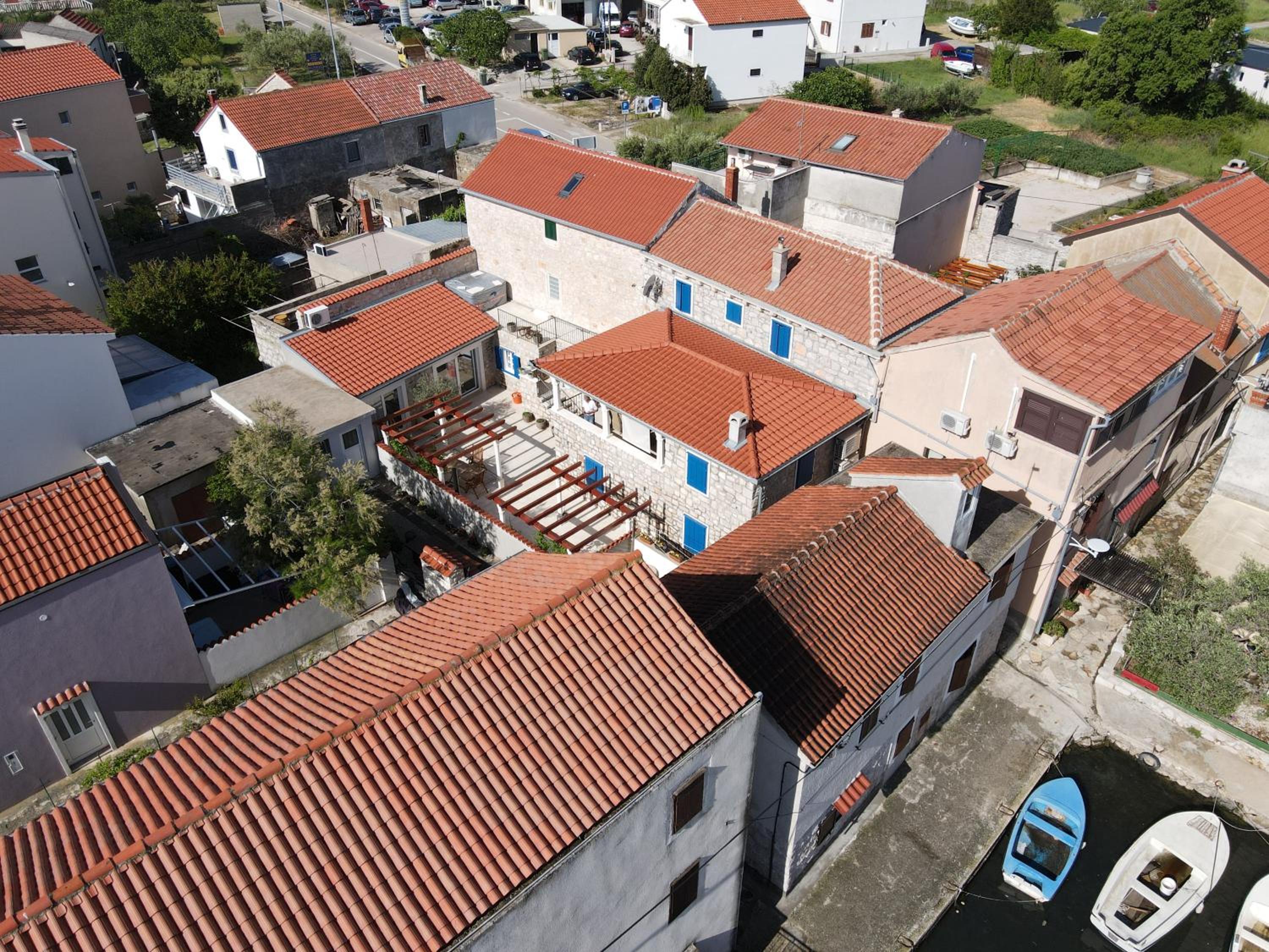 Photo 75
