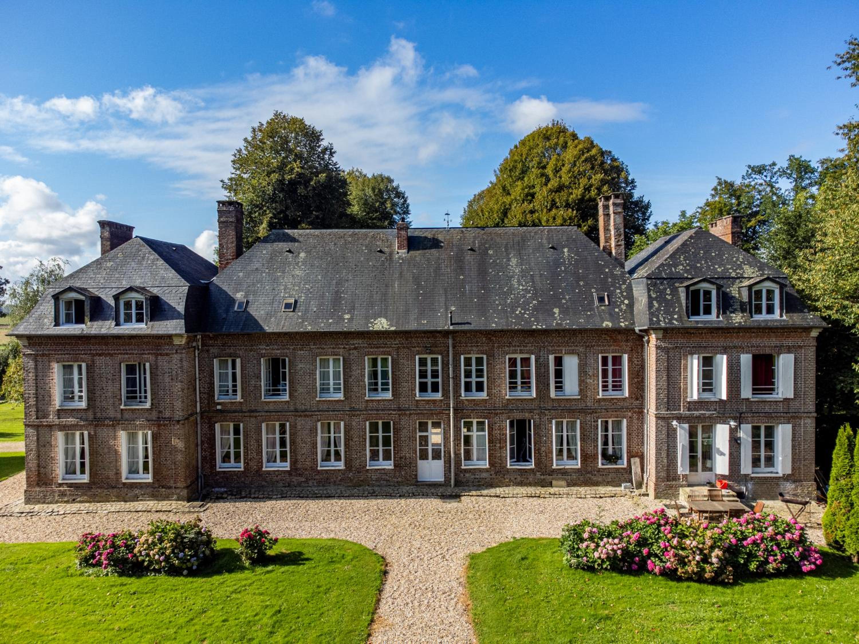 Chateau De Grosfy view 3