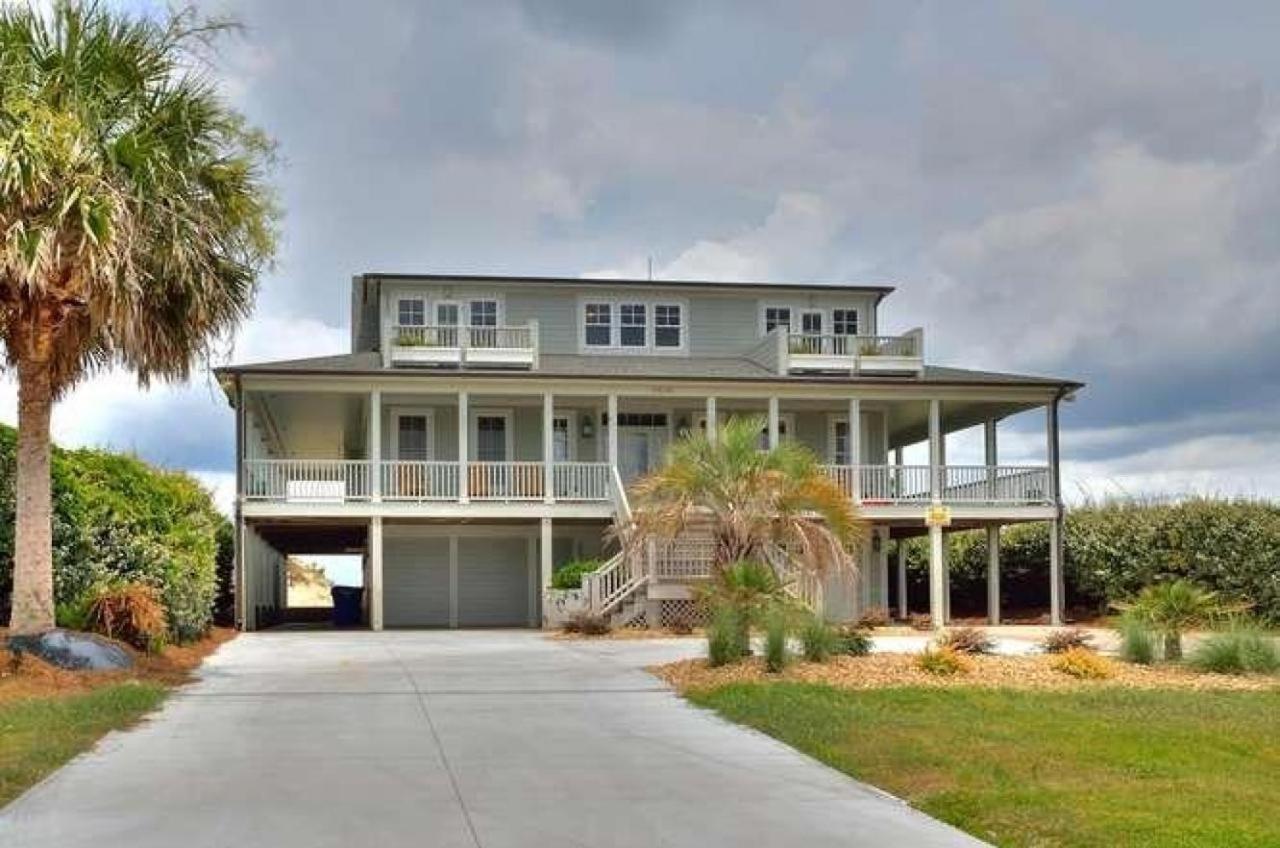 All Decked Out in Oak Island, US