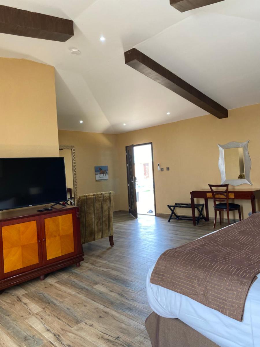 Desert Inn Resort and Camp