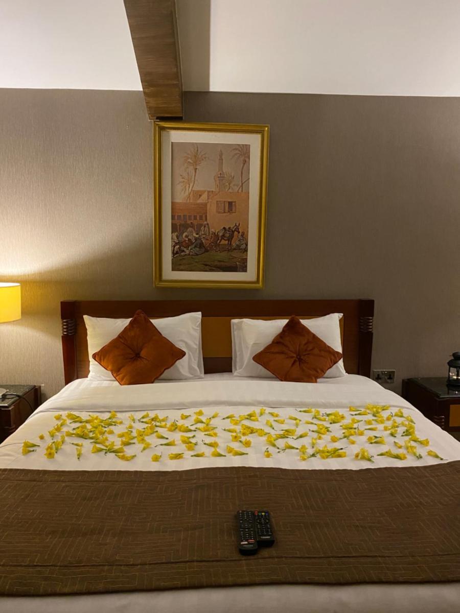 Desert Inn Resort and Camp