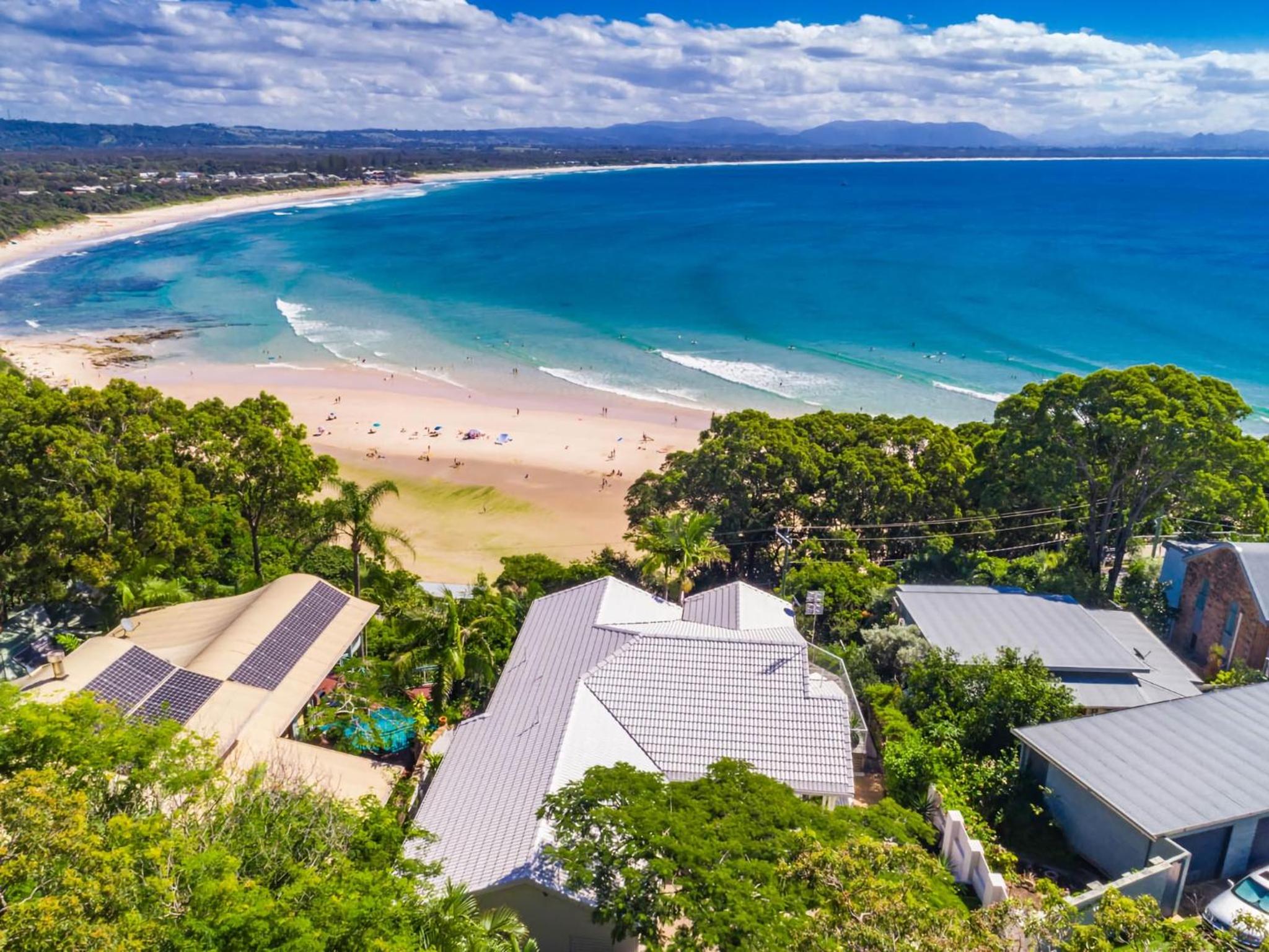 Sway - stunning 5 BR beach house with pool
