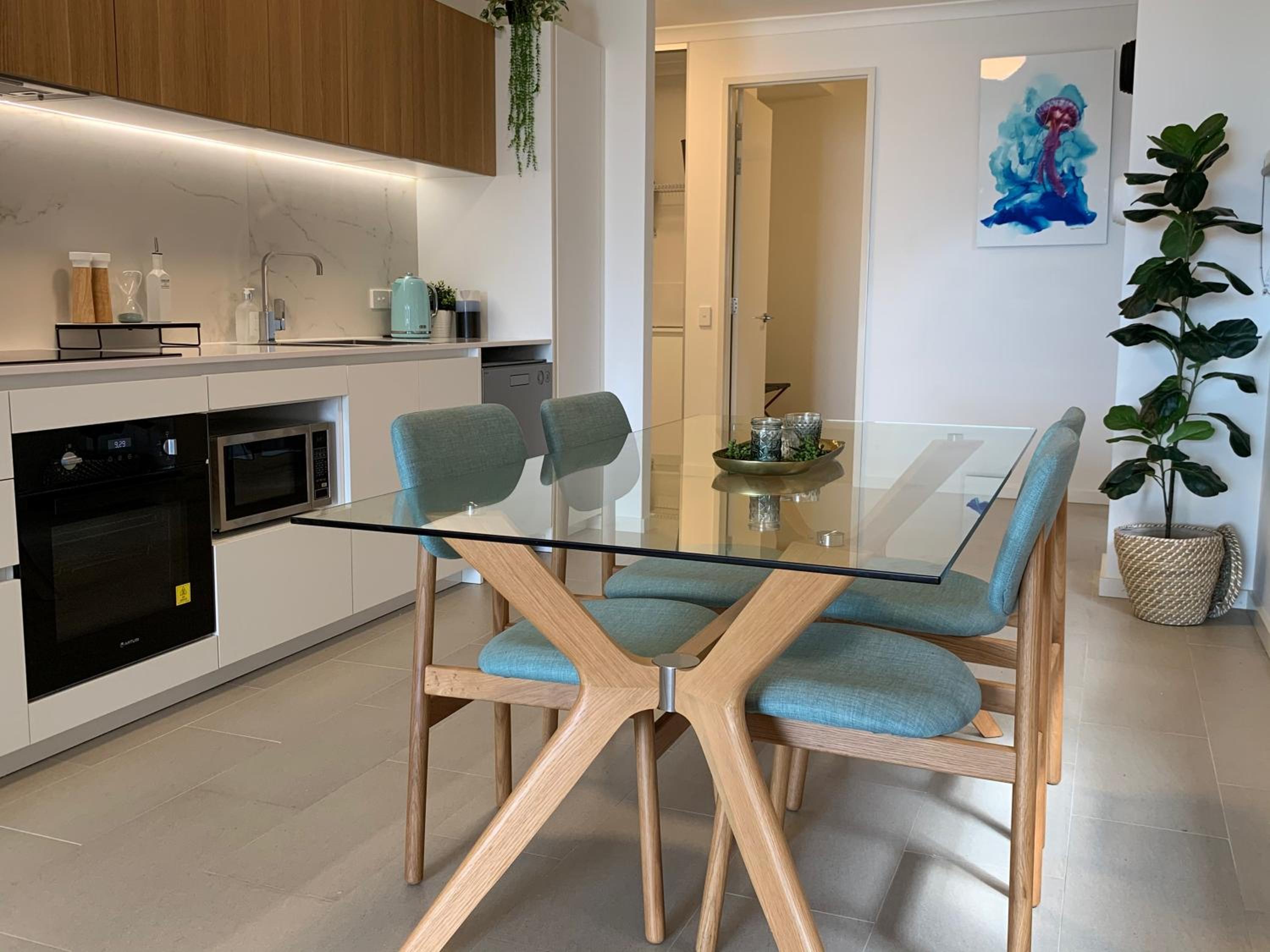 Mariner's Cove ~ Luxe Waterfront Apartment