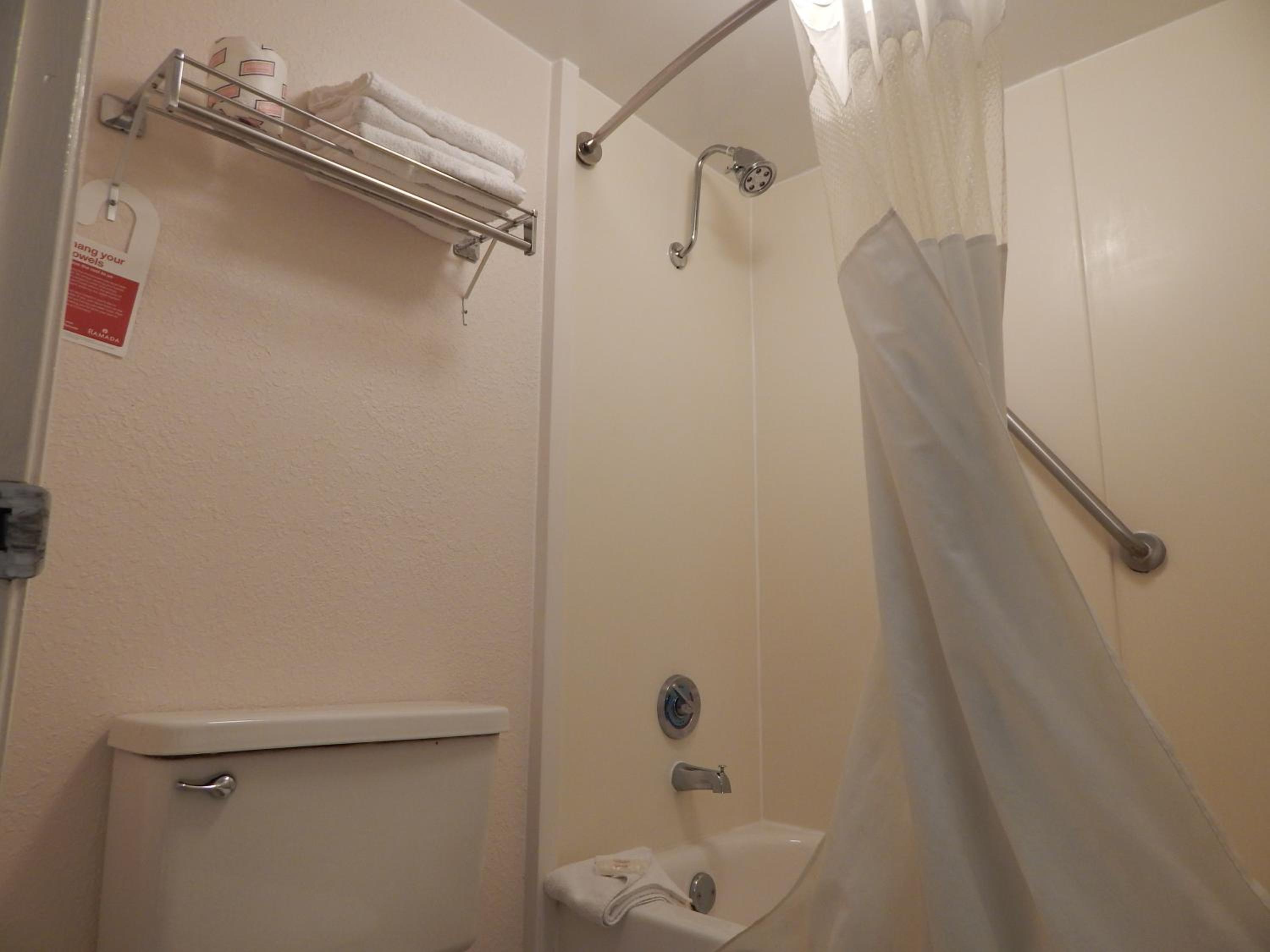 Orlando Vacations - Ramada by Wyndham Altamonte Springs Near I-4 - Property Image 4
