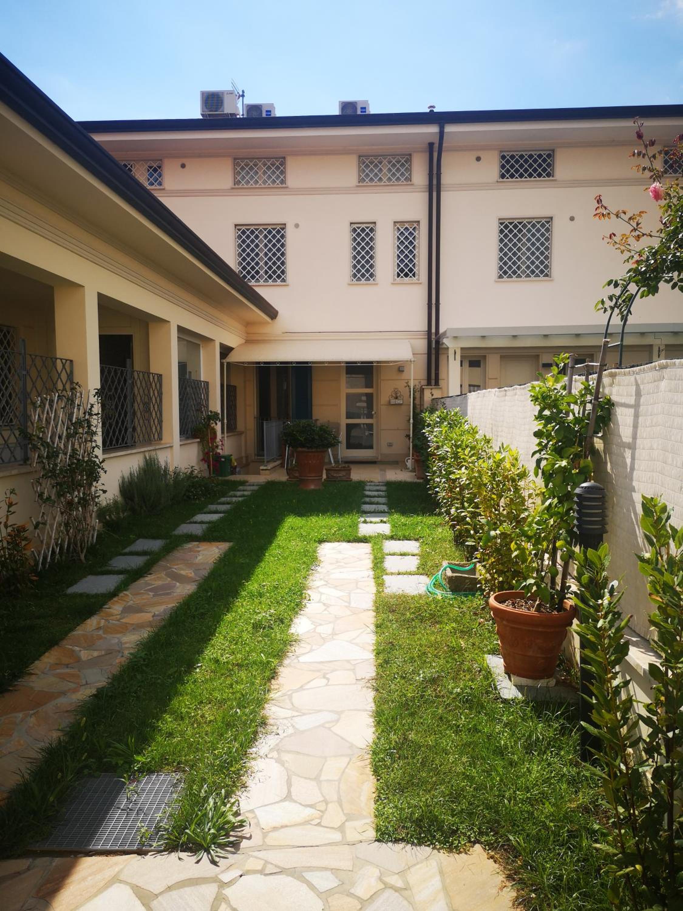 Photo 39