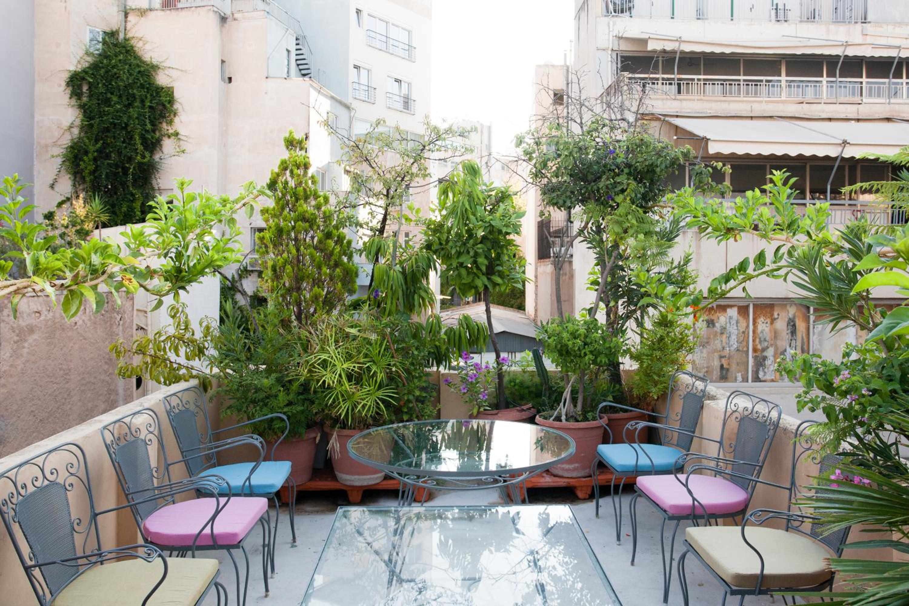 Delightful 2 BEDR-2 BATH Apt with Access to Rooftop Garden - EP9U