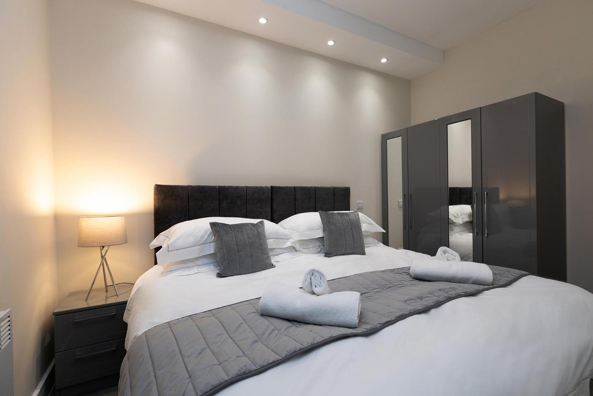 Pembroke Vacations - Pembroke Self Catering Apartments - Property Image 23